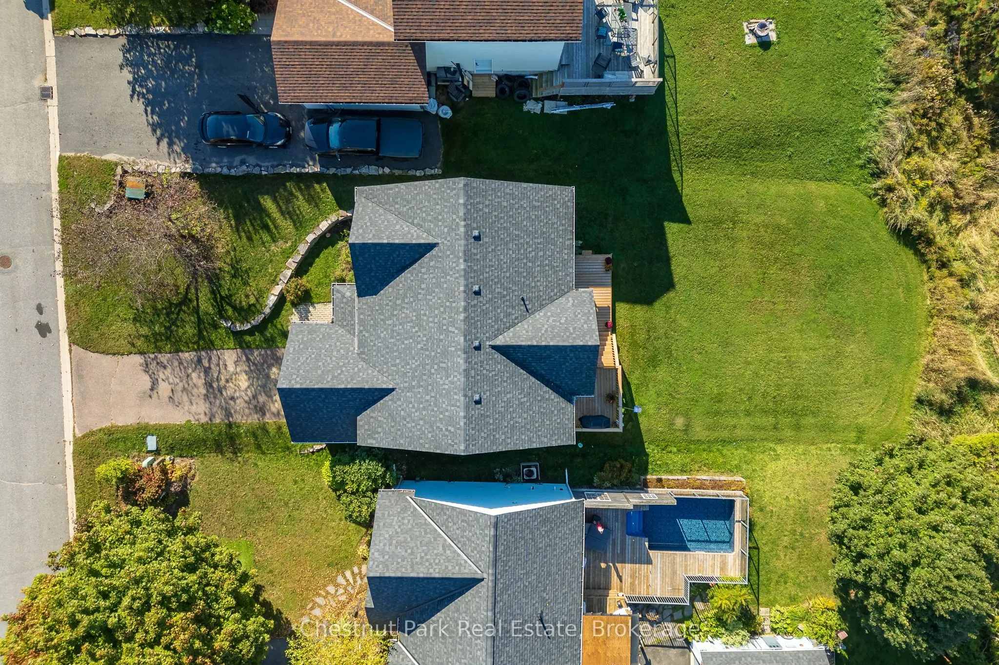 8 Coates Avenue