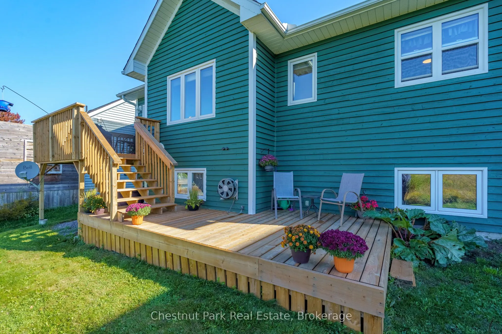 8 Coates Avenue