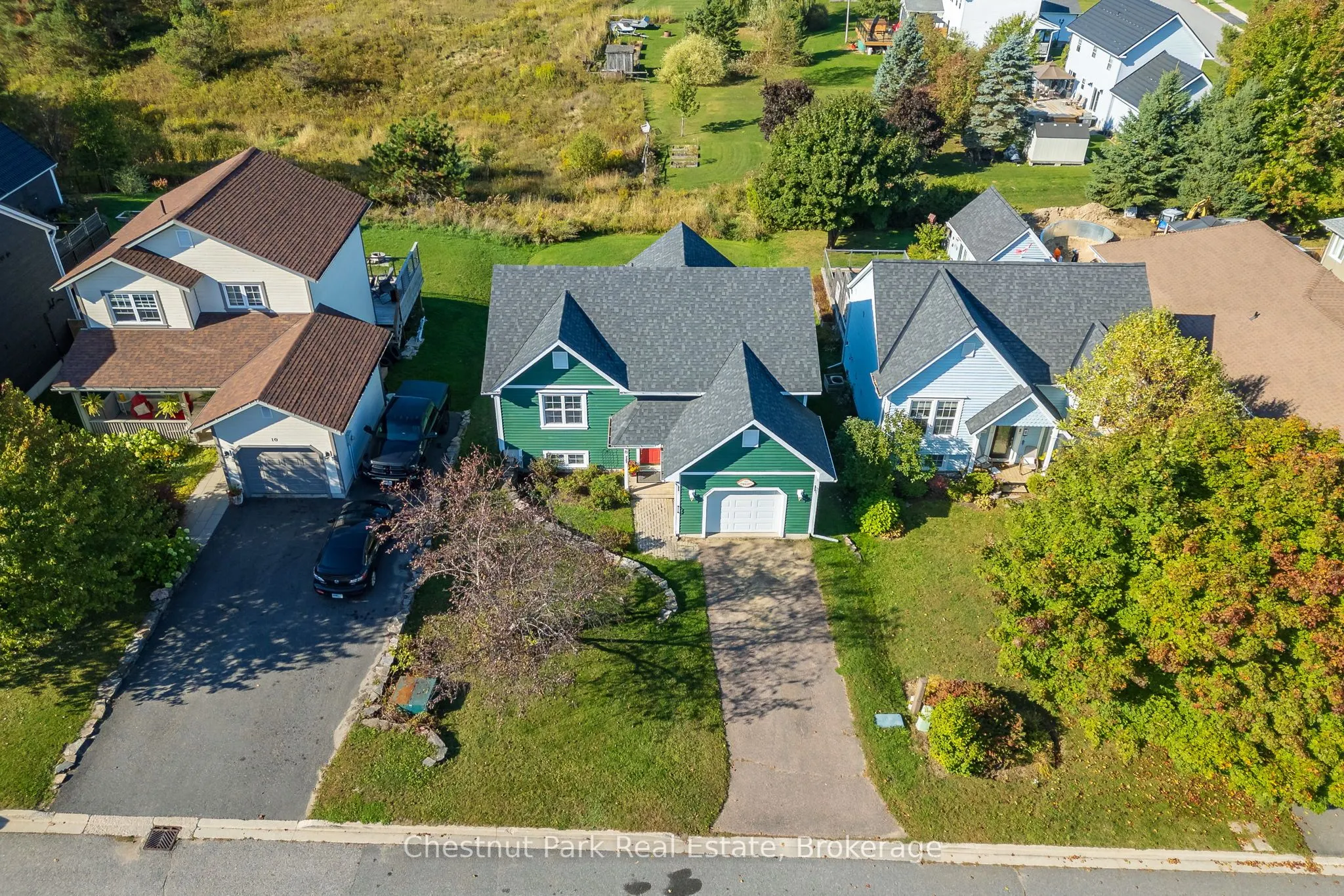 8 Coates Avenue