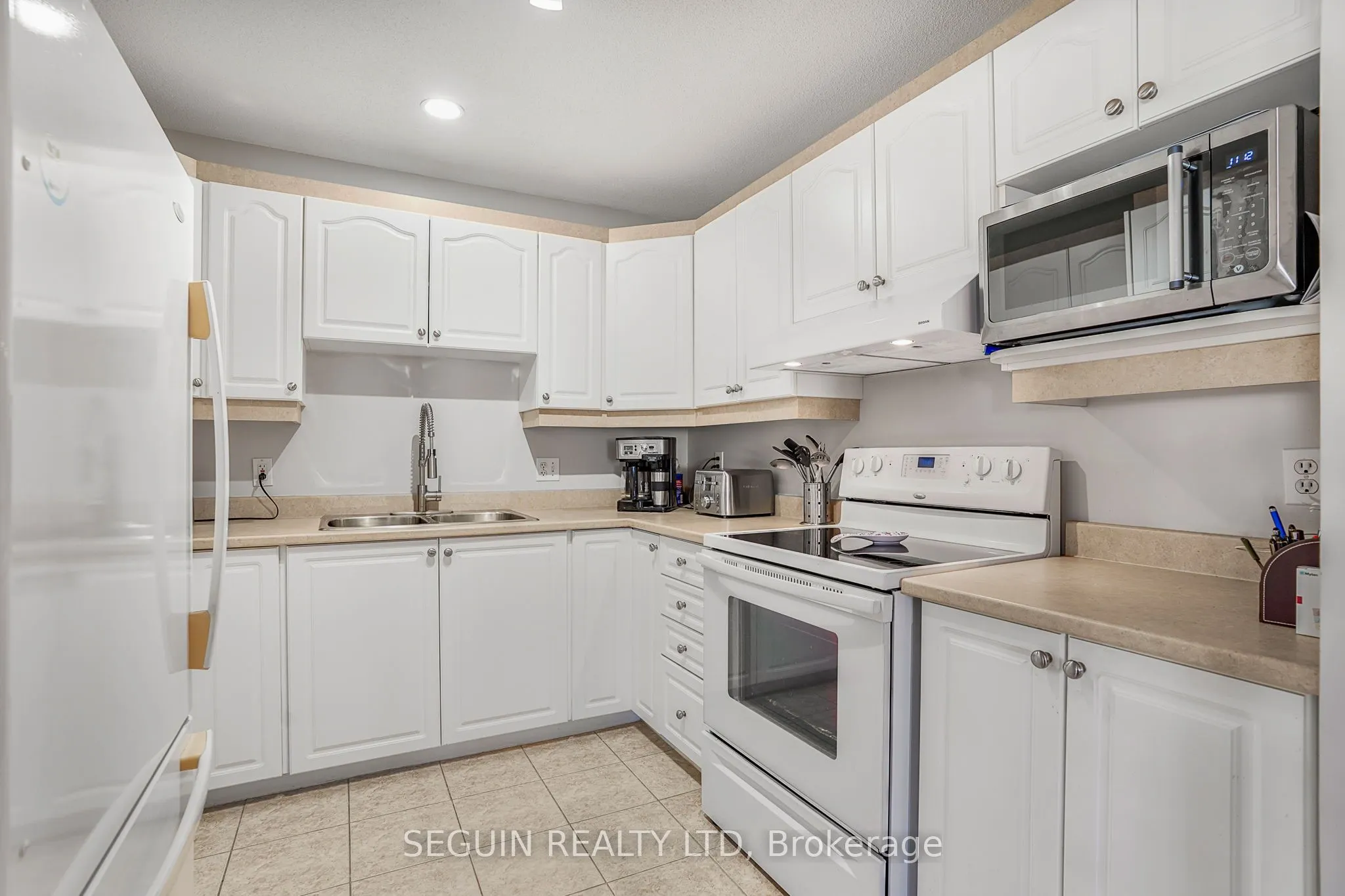 1505 Clement Street, #211