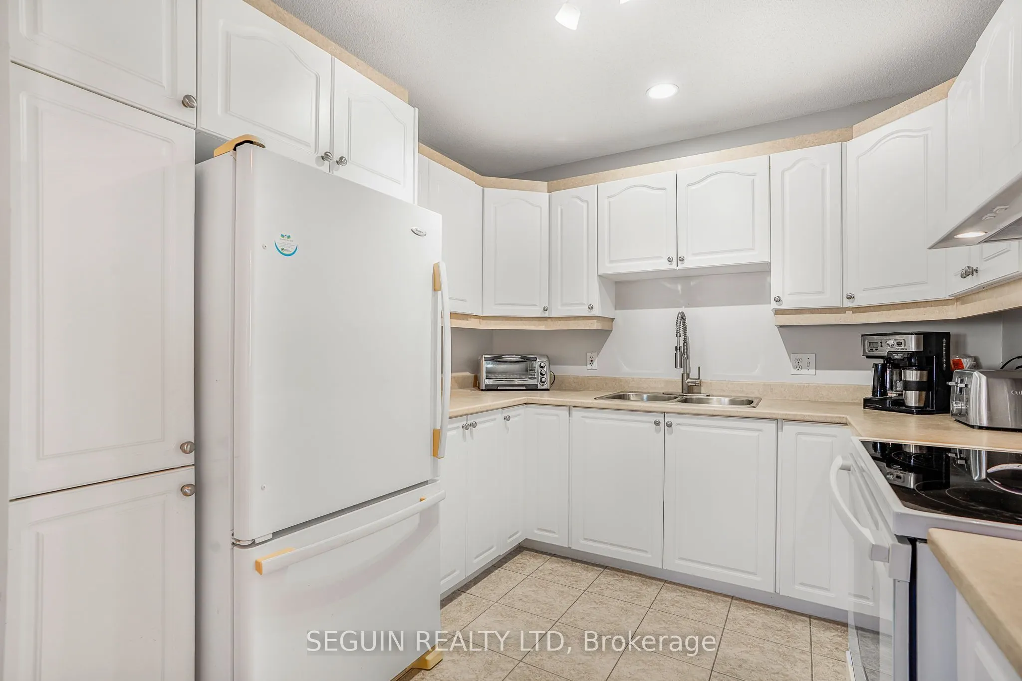1505 Clement Street, #211