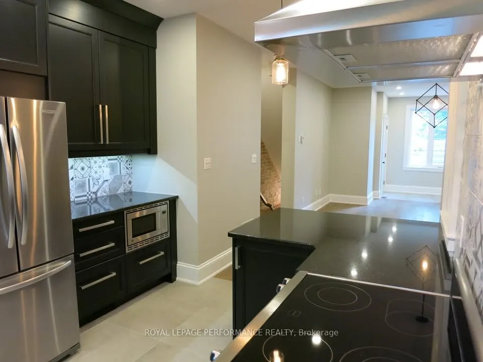 21 Monk Street, #1