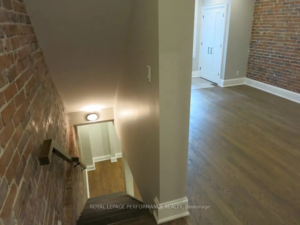 21 Monk Street, #1