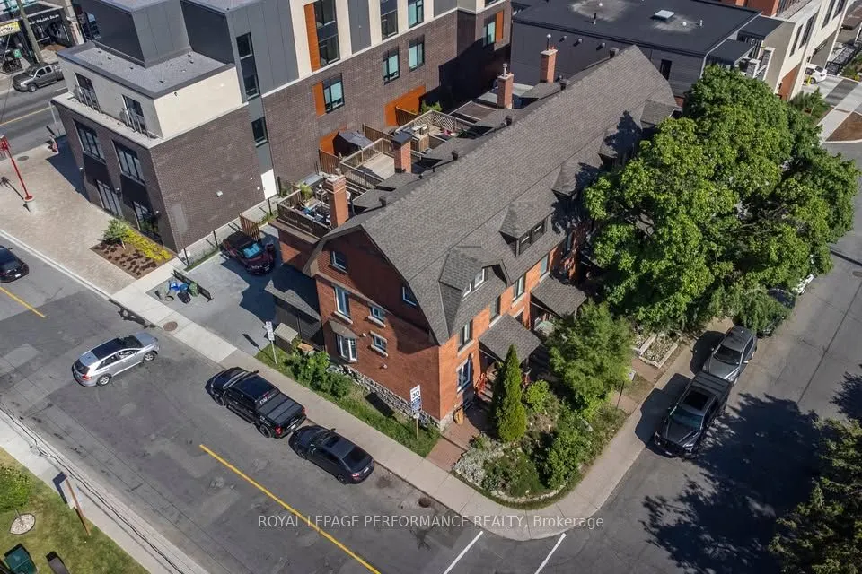 21 Monk Street, #1