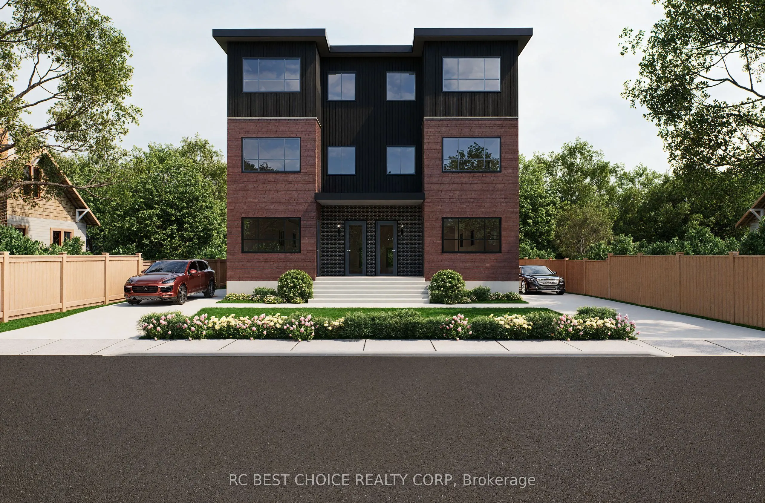 108 BRISCOE Street E