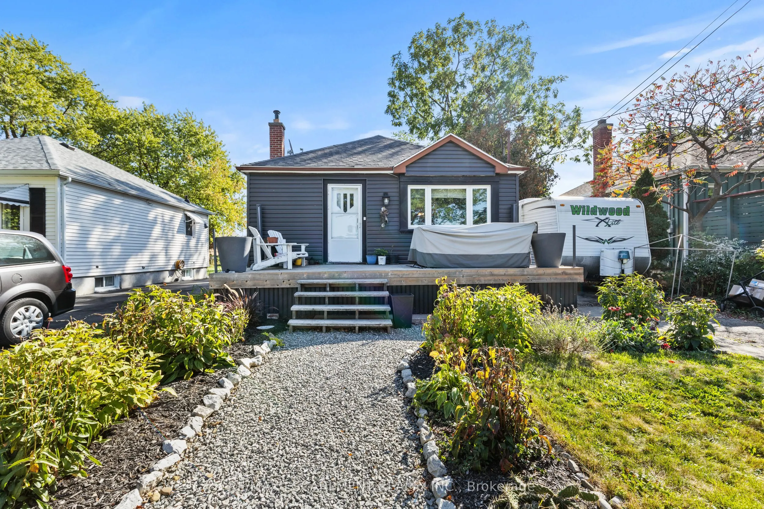 147 Summerhill Avenue