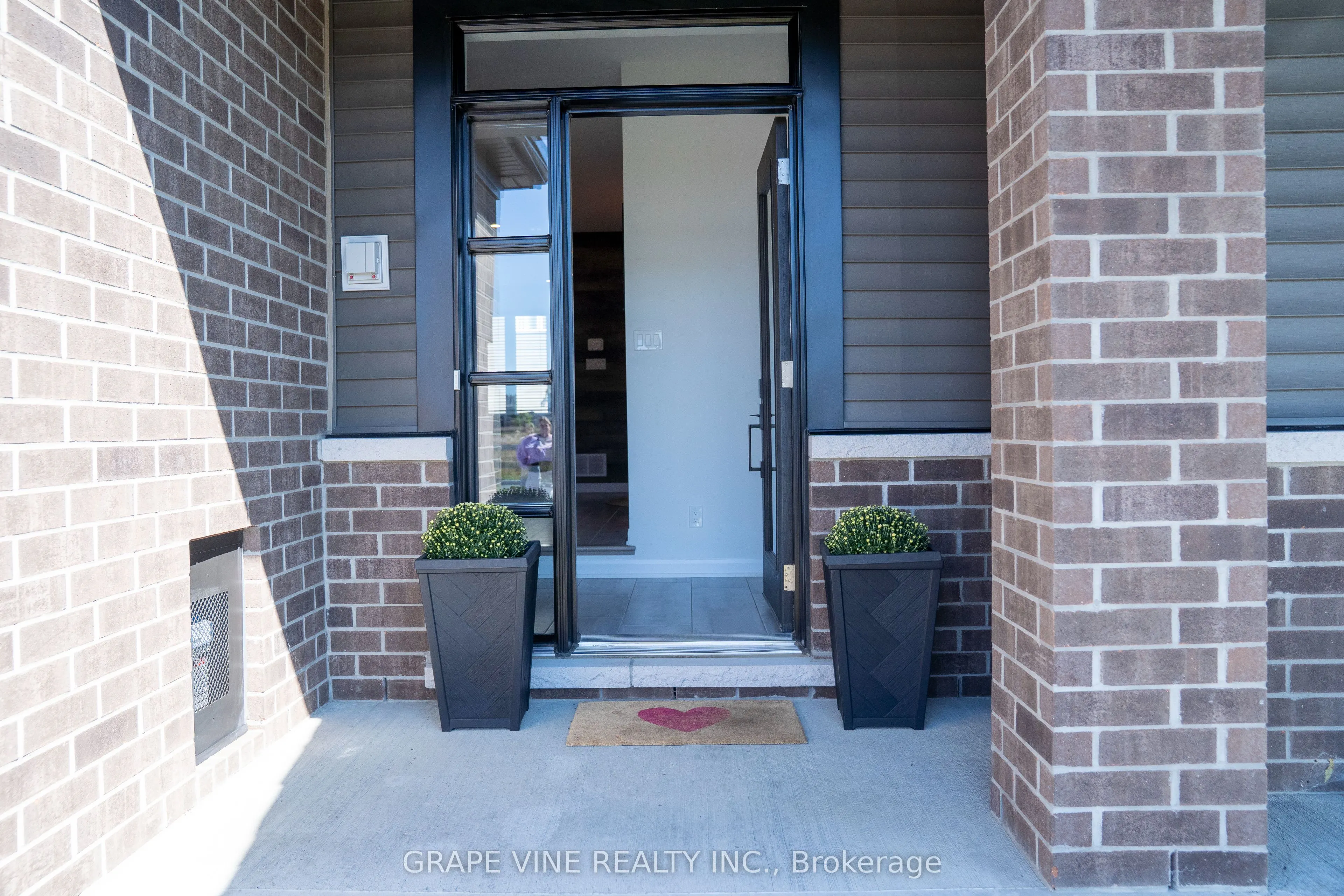 2057 Caltra Crescent