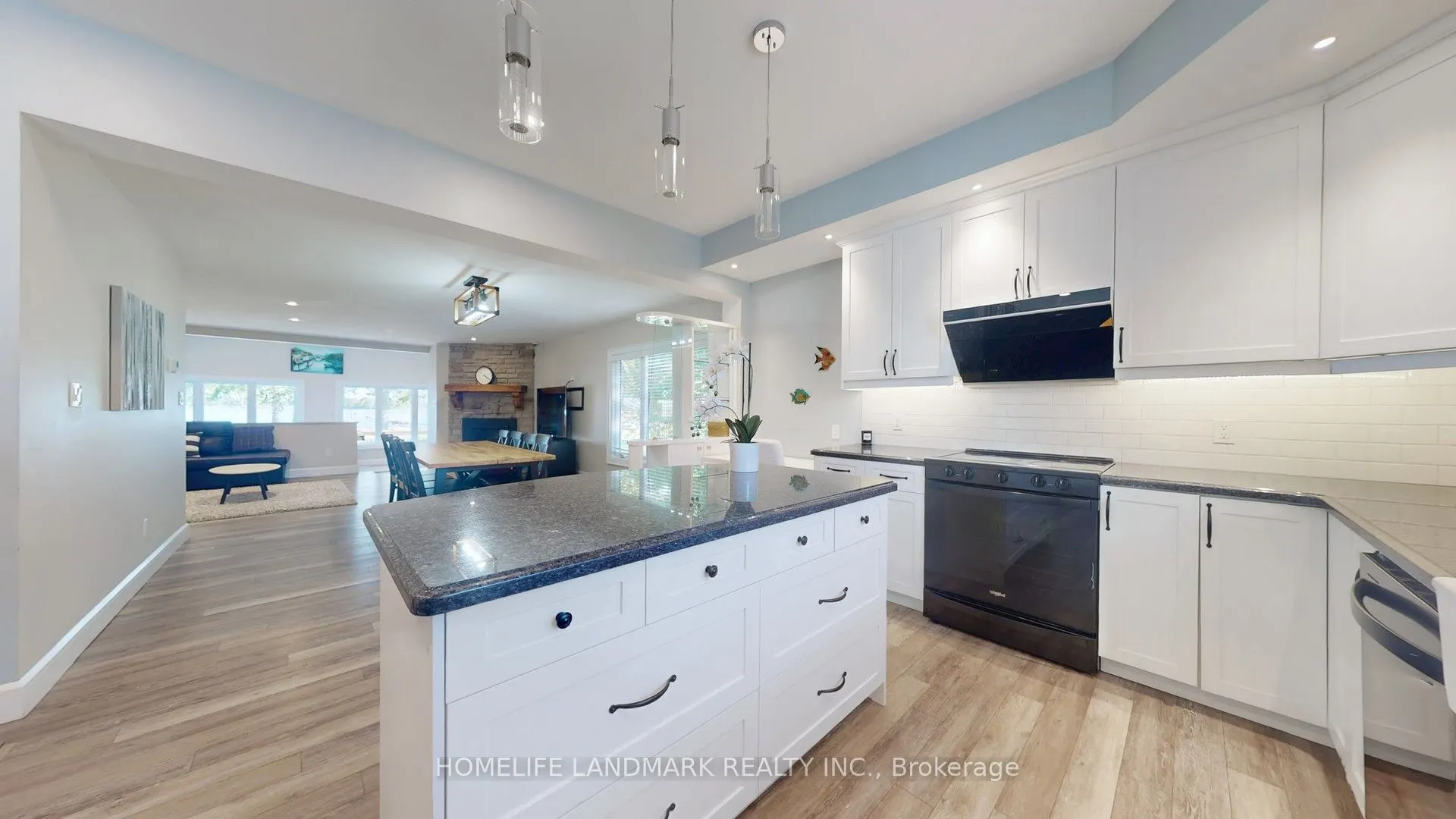 208 Lakeshore Drive
