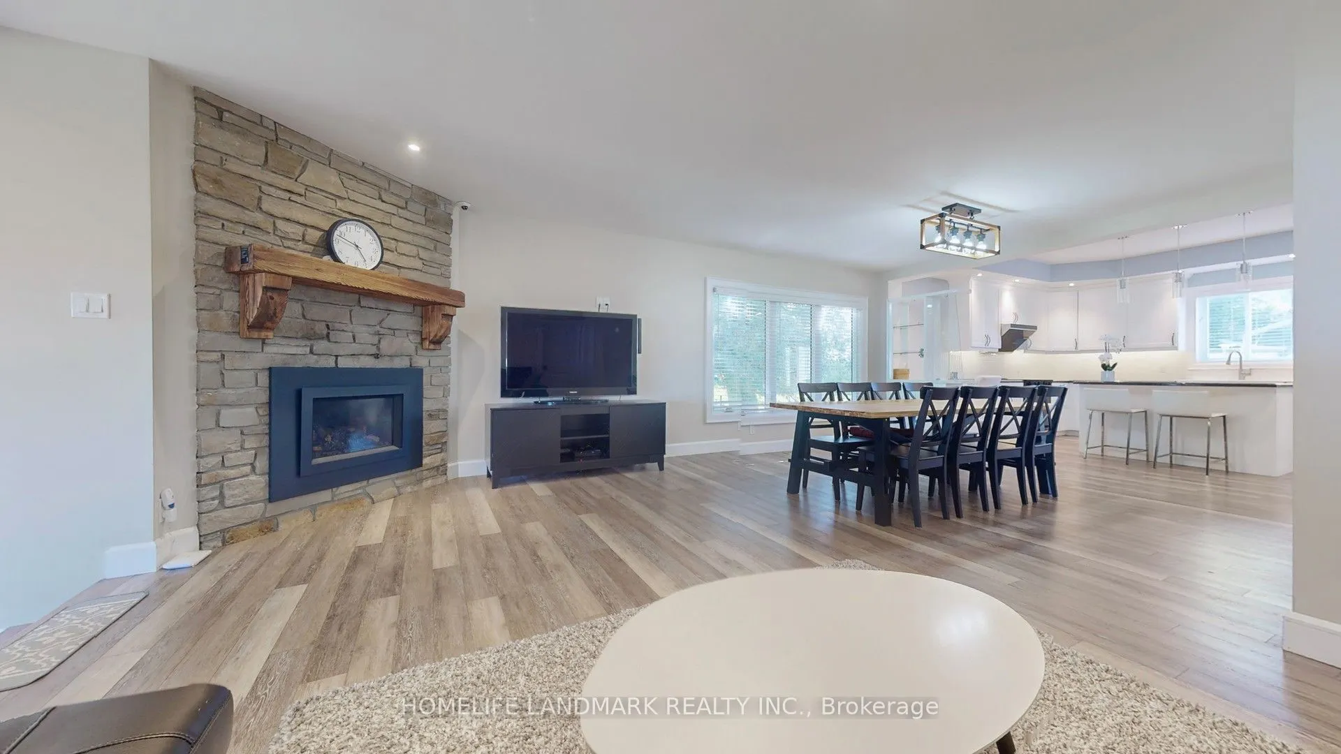 208 Lakeshore Drive
