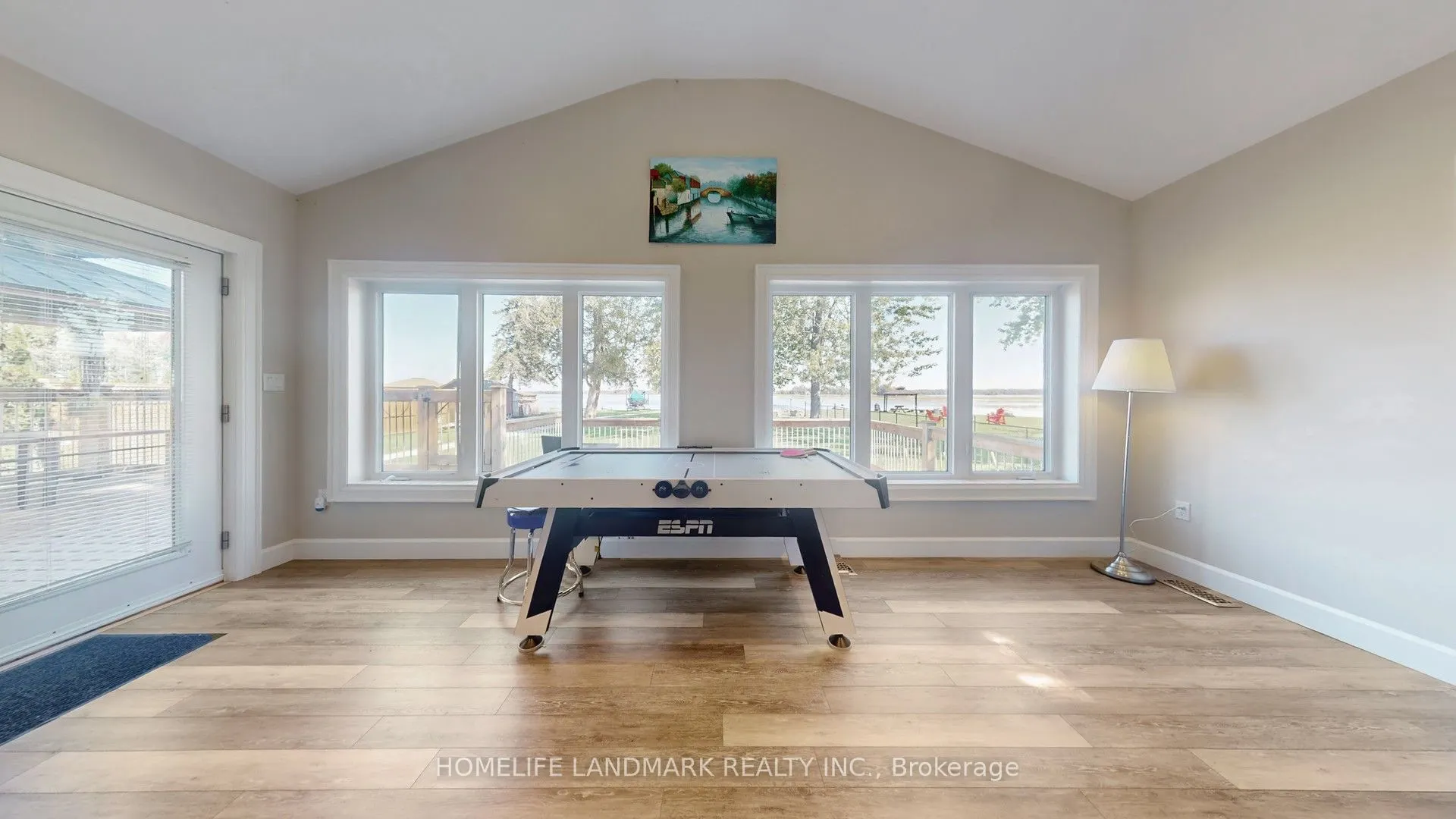 208 Lakeshore Drive