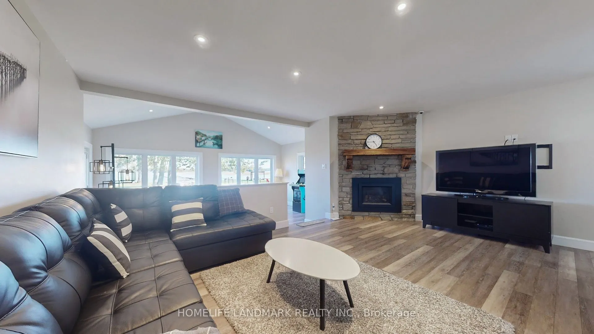 208 Lakeshore Drive