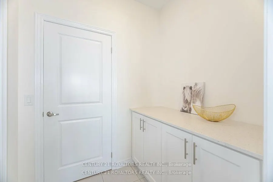 277 Broadacre Drive