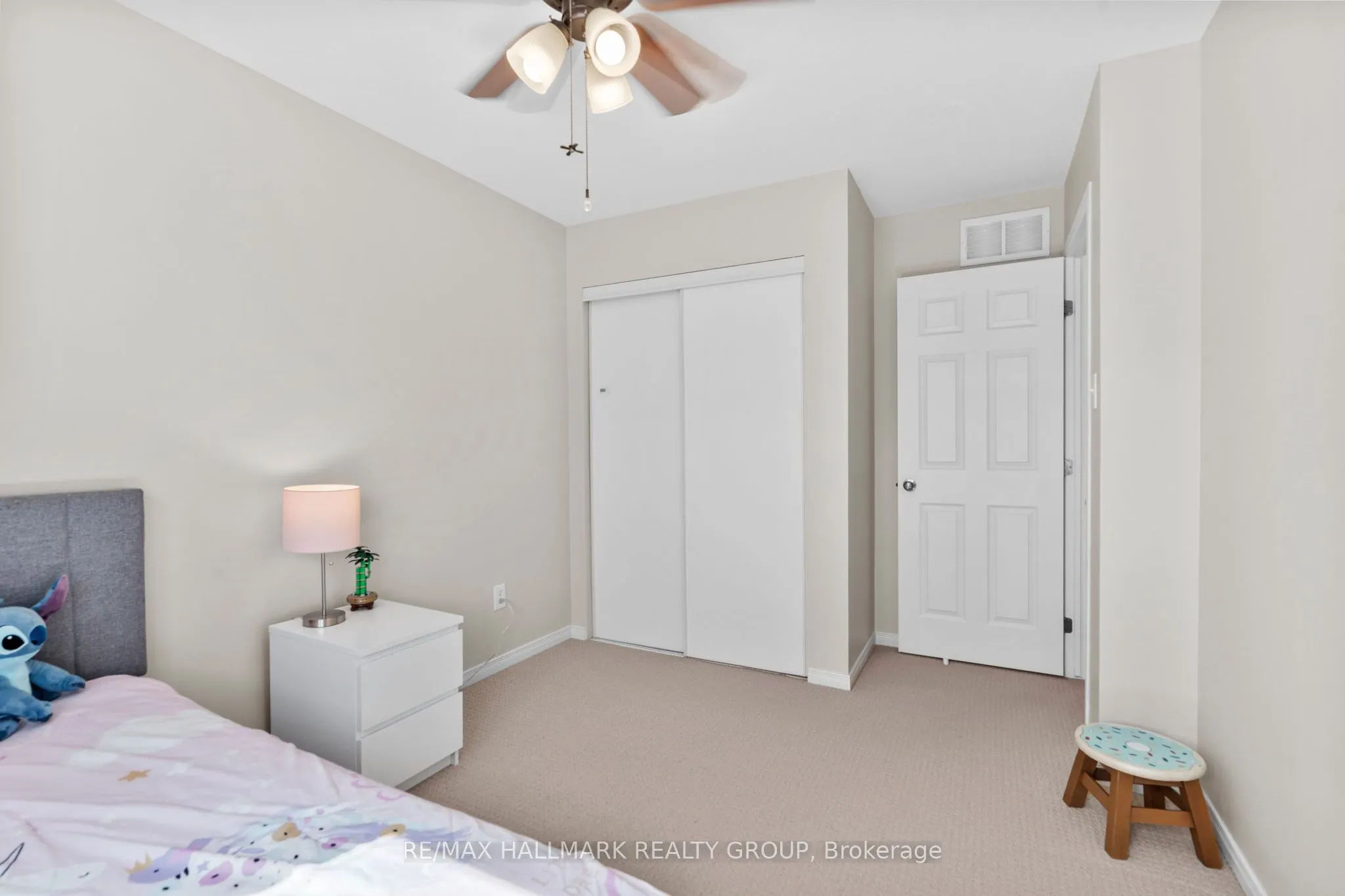 379 Rolling Meadow Crescent