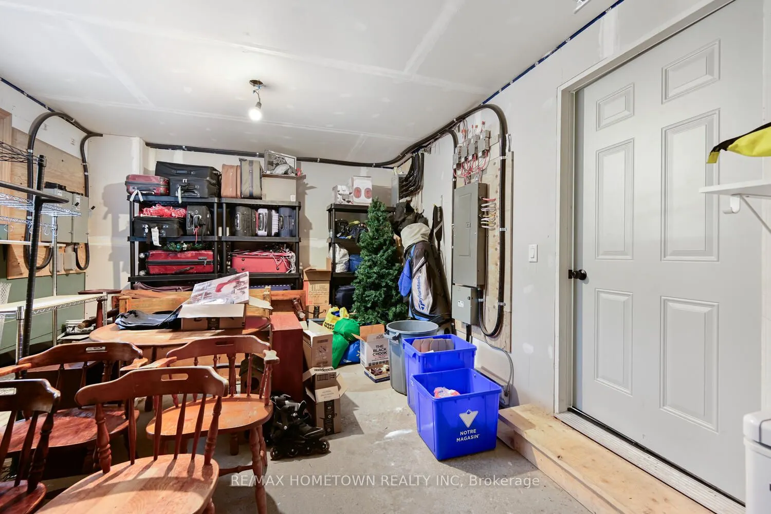 6 Maplewood Circle