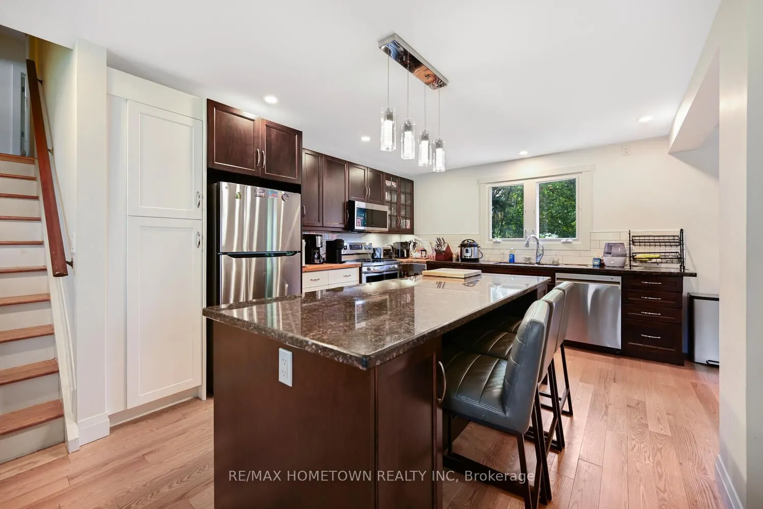 6 Maplewood Circle