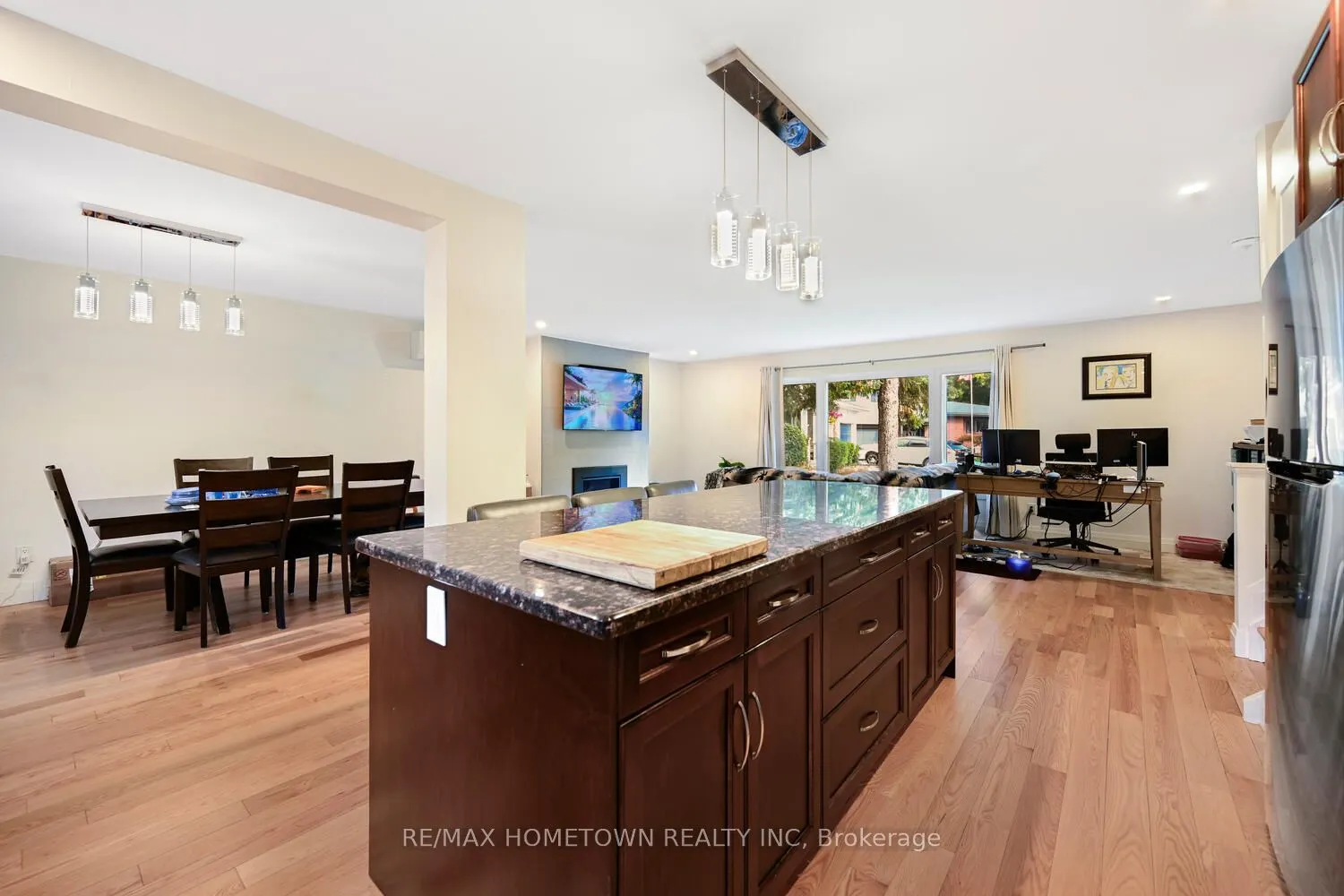 6 Maplewood Circle