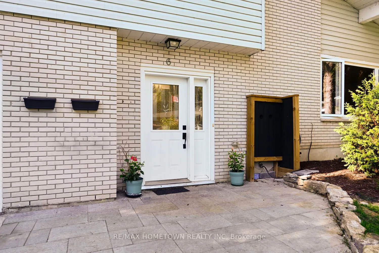 6 Maplewood Circle