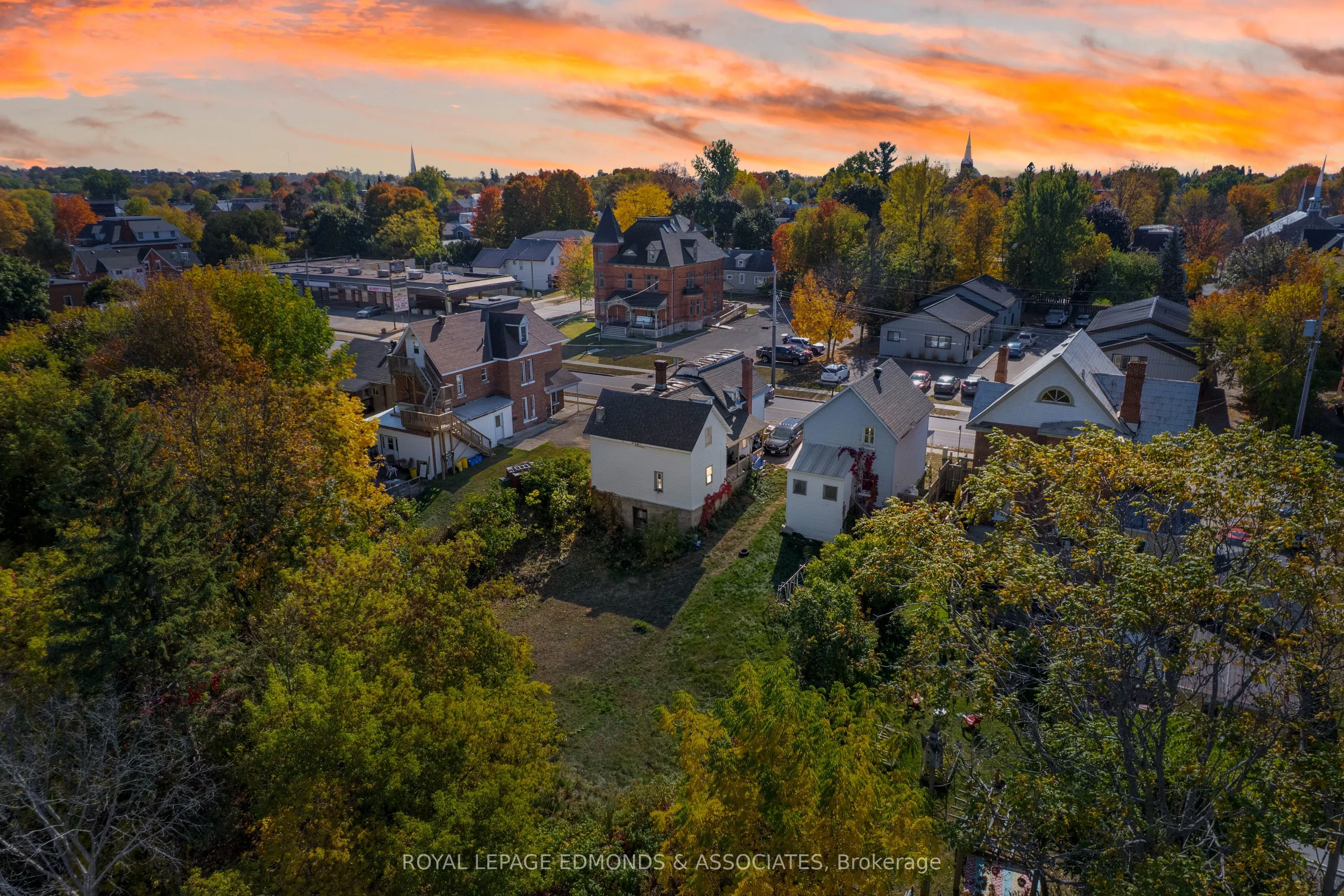 475 Pembroke Street W