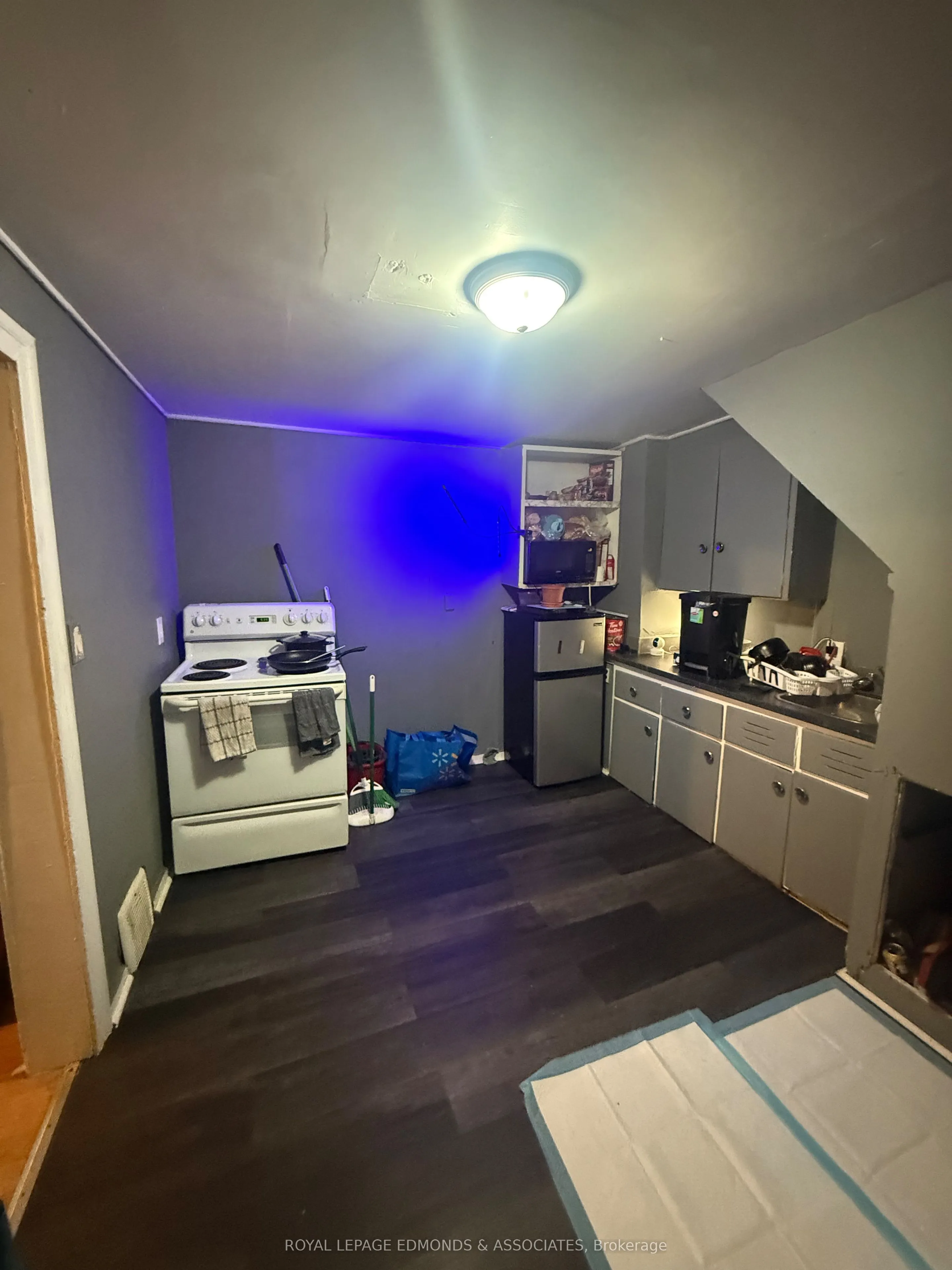 475 Pembroke Street W