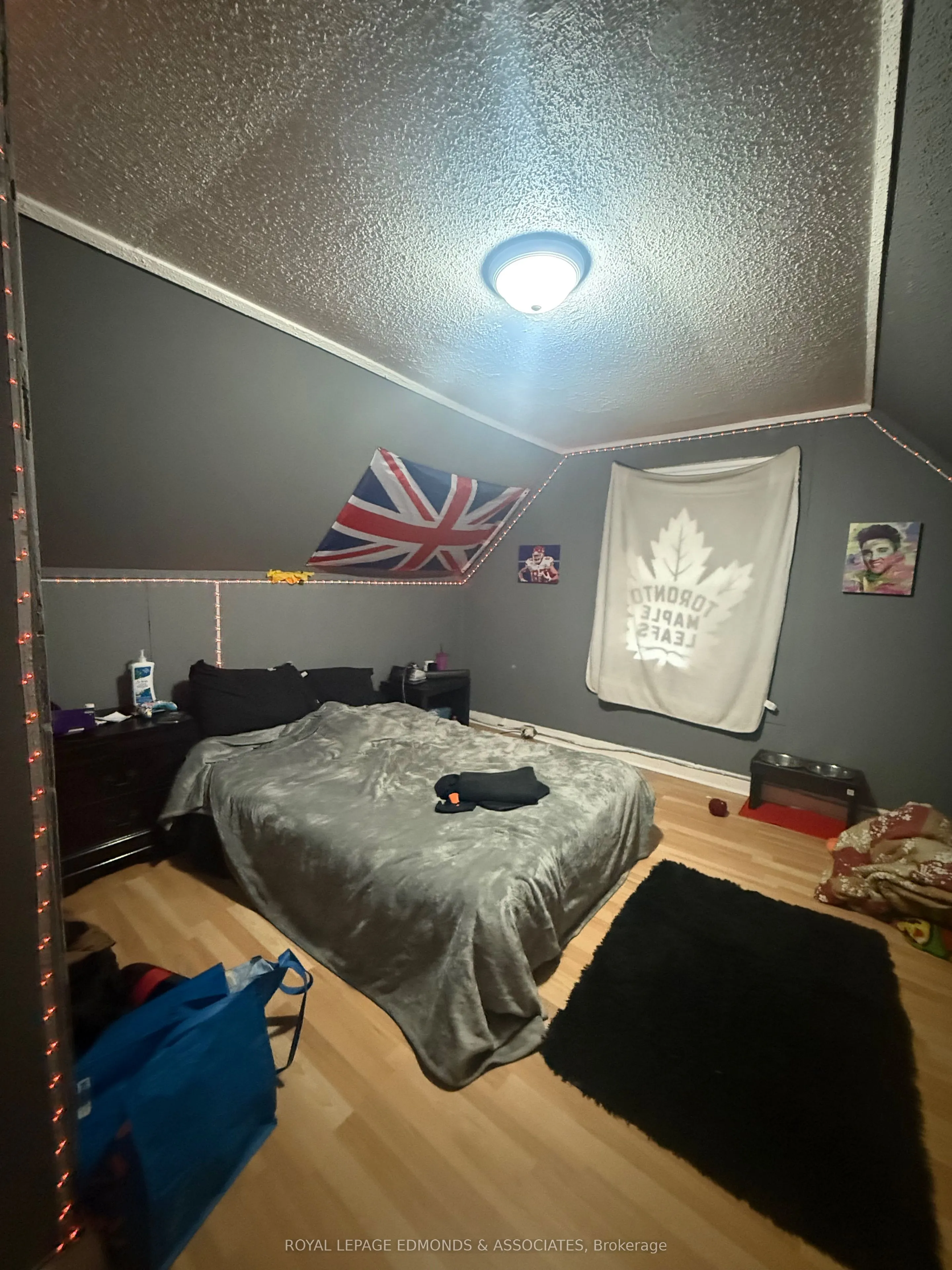 475 Pembroke Street W