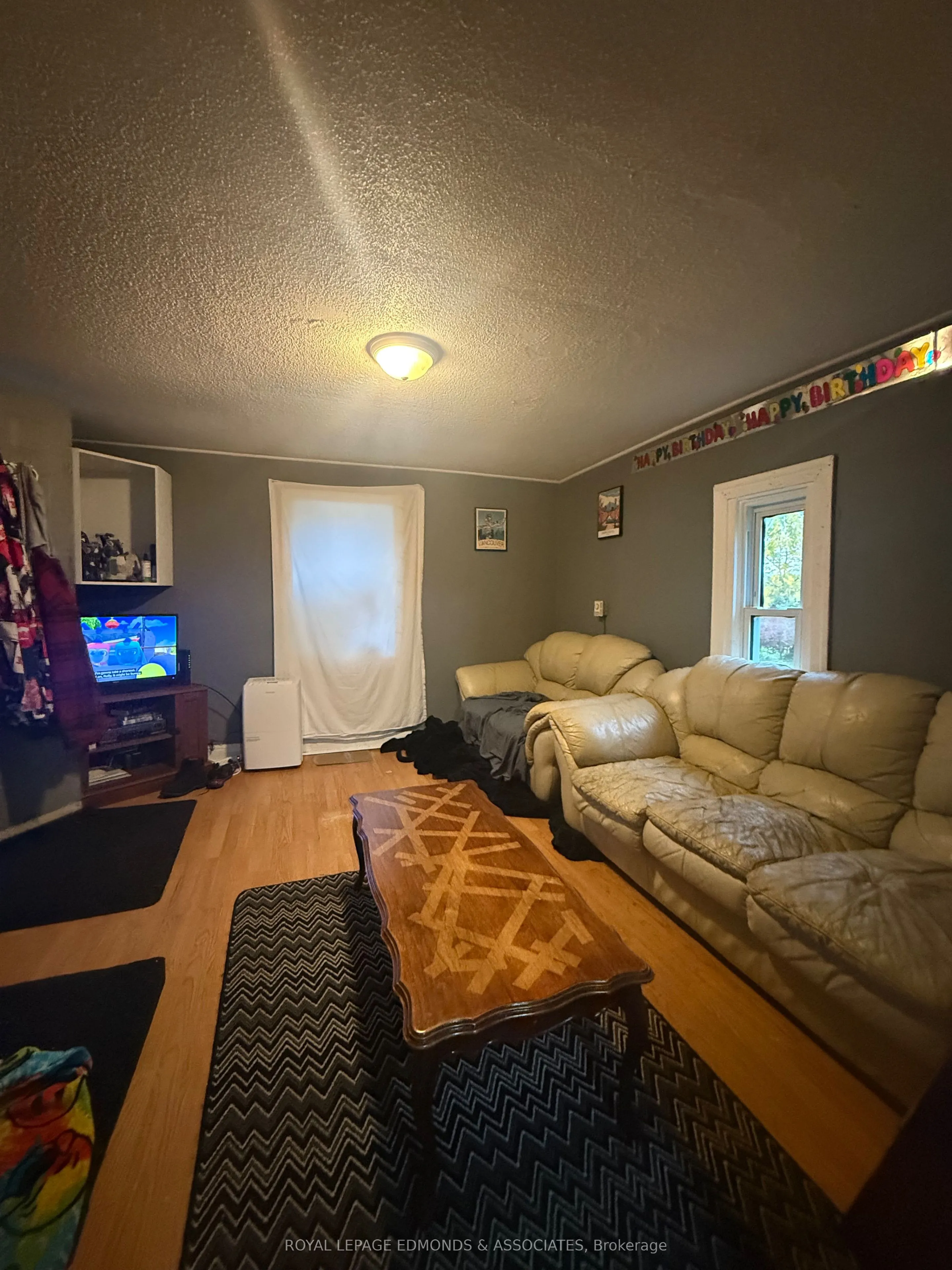 475 Pembroke Street W