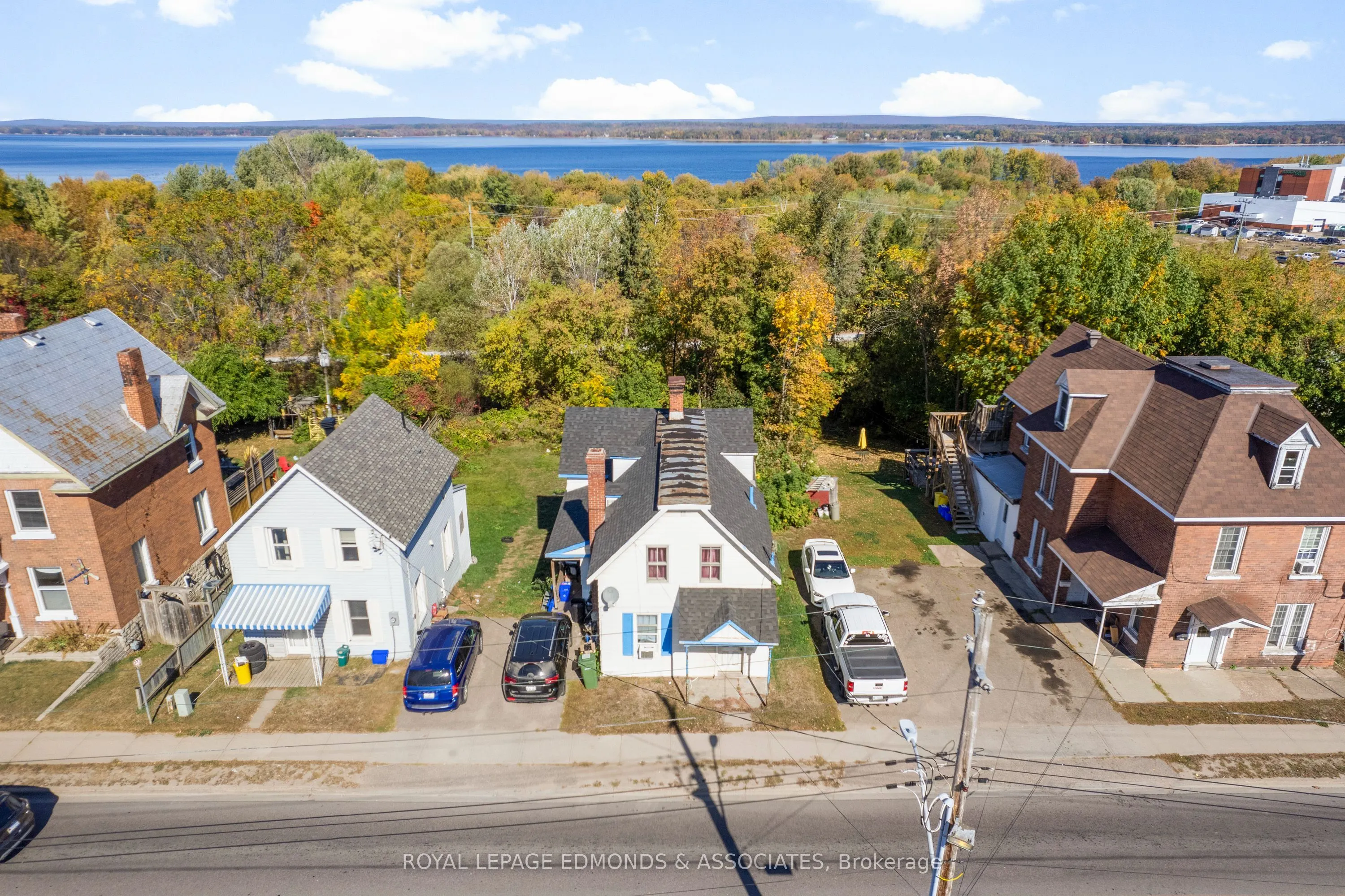 475 Pembroke Street W