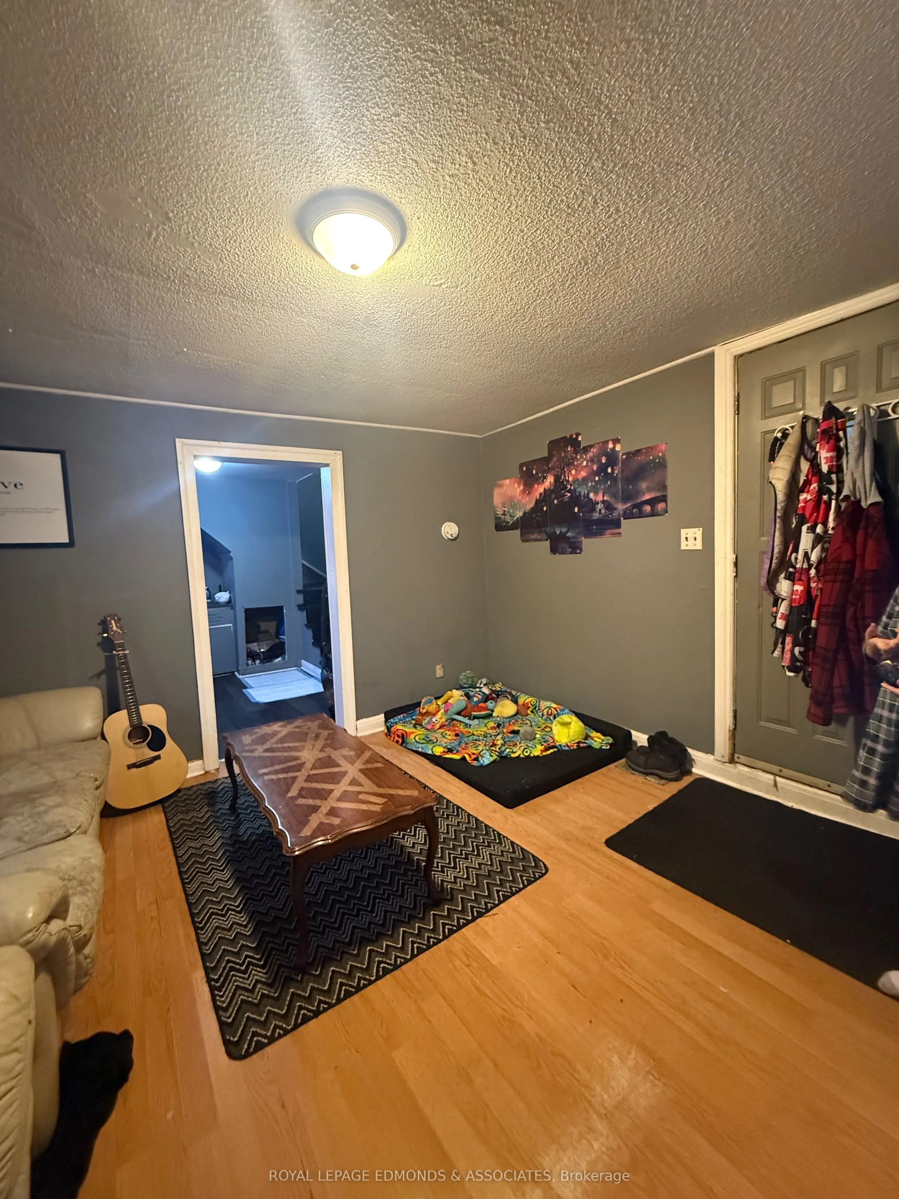 475 Pembroke Street W
