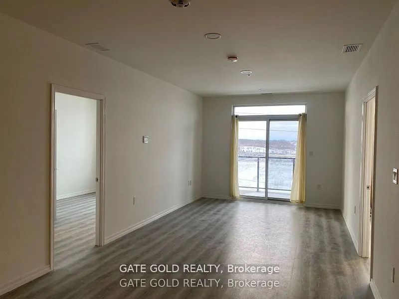 513  # 1098 PAISLEY Road W, #513