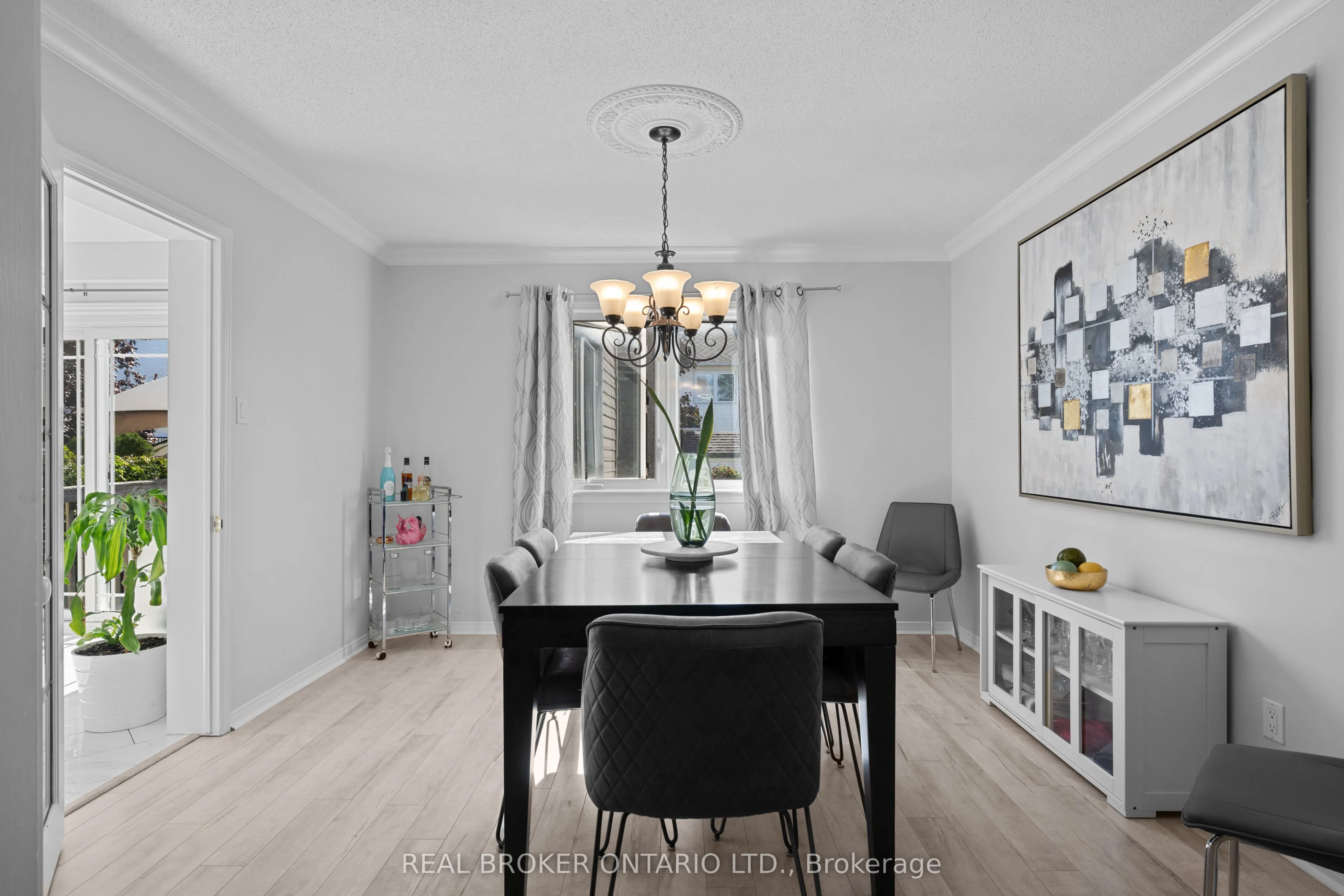618 Tourelle Drive