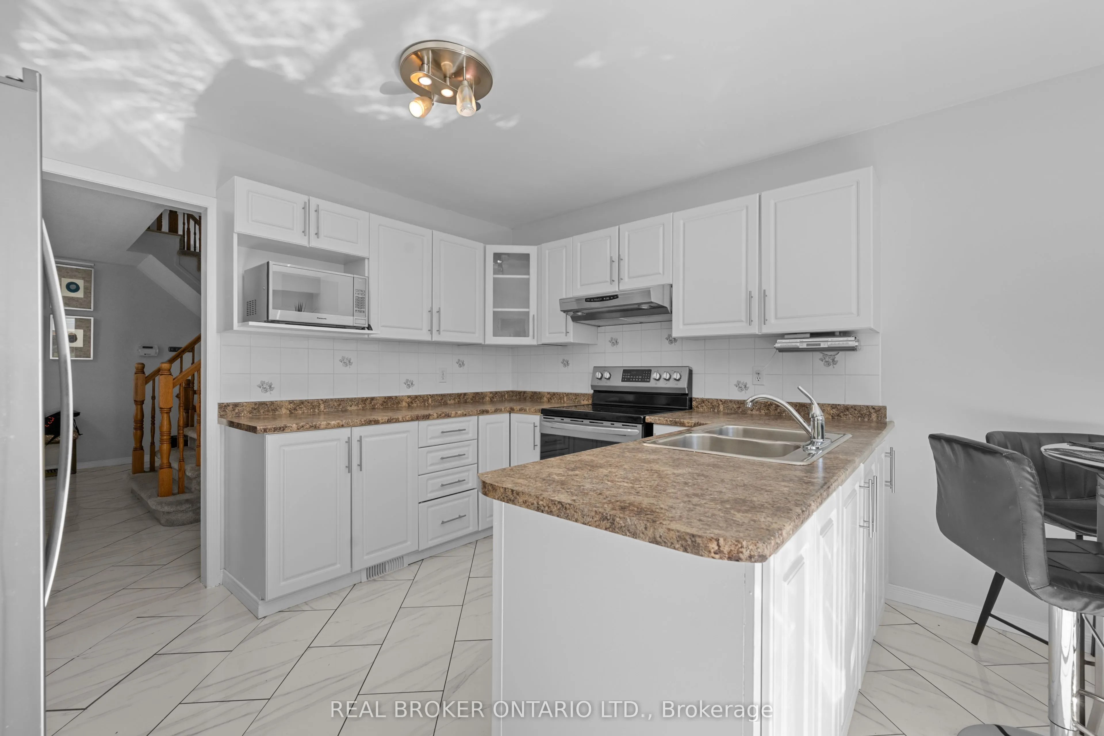 618 Tourelle Drive