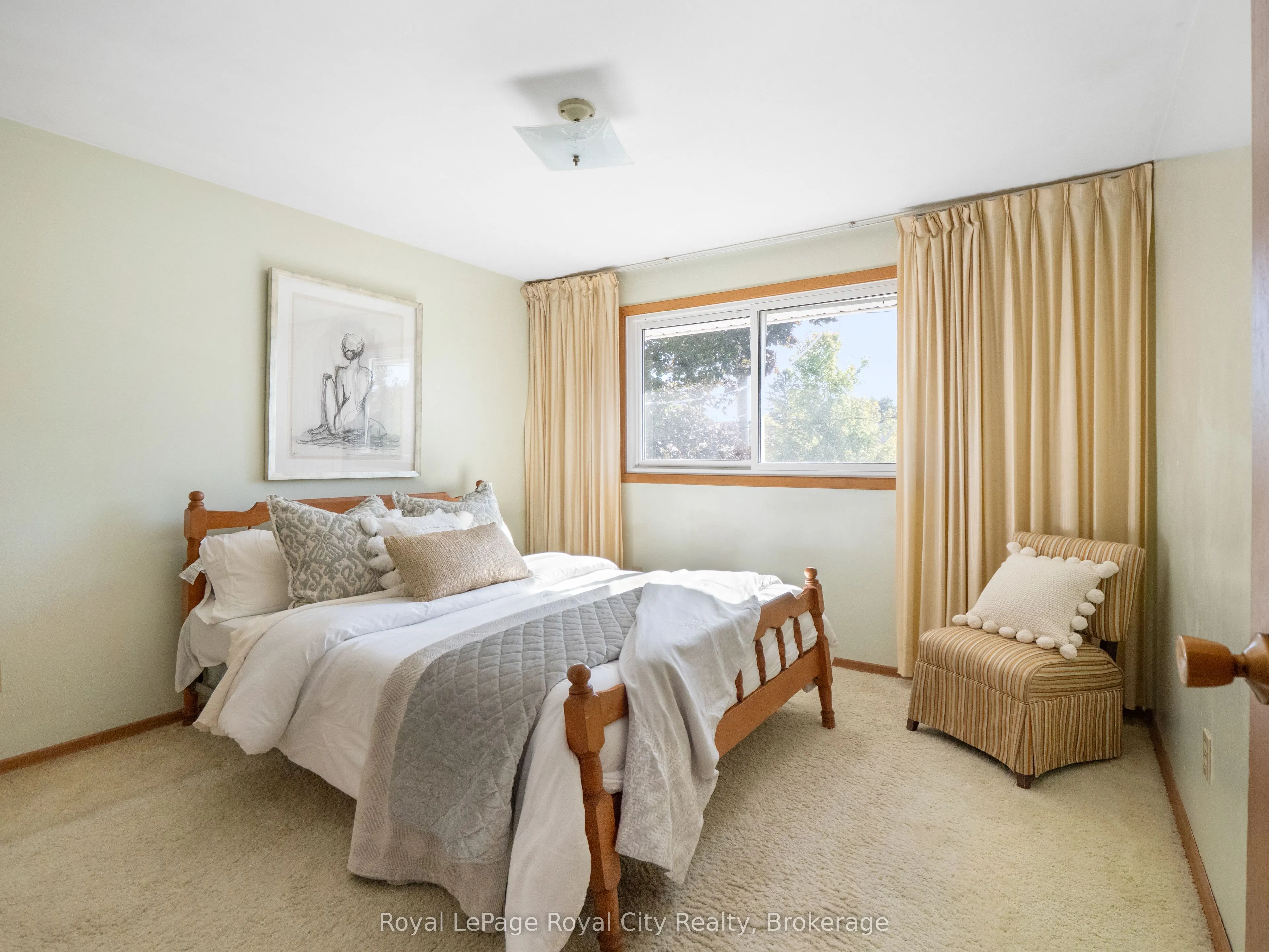 48 Glenbrook Drive