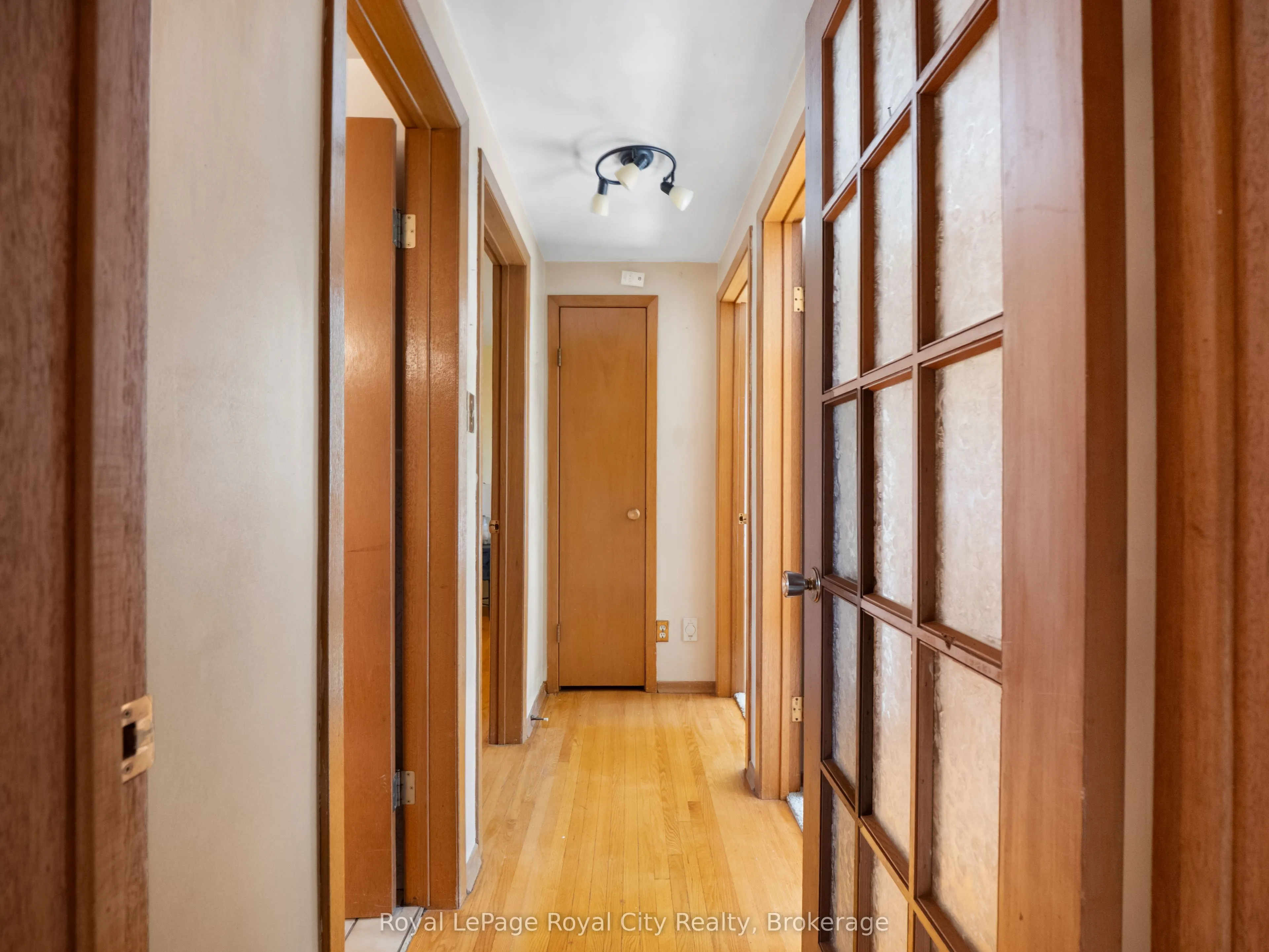 48 Glenbrook Drive