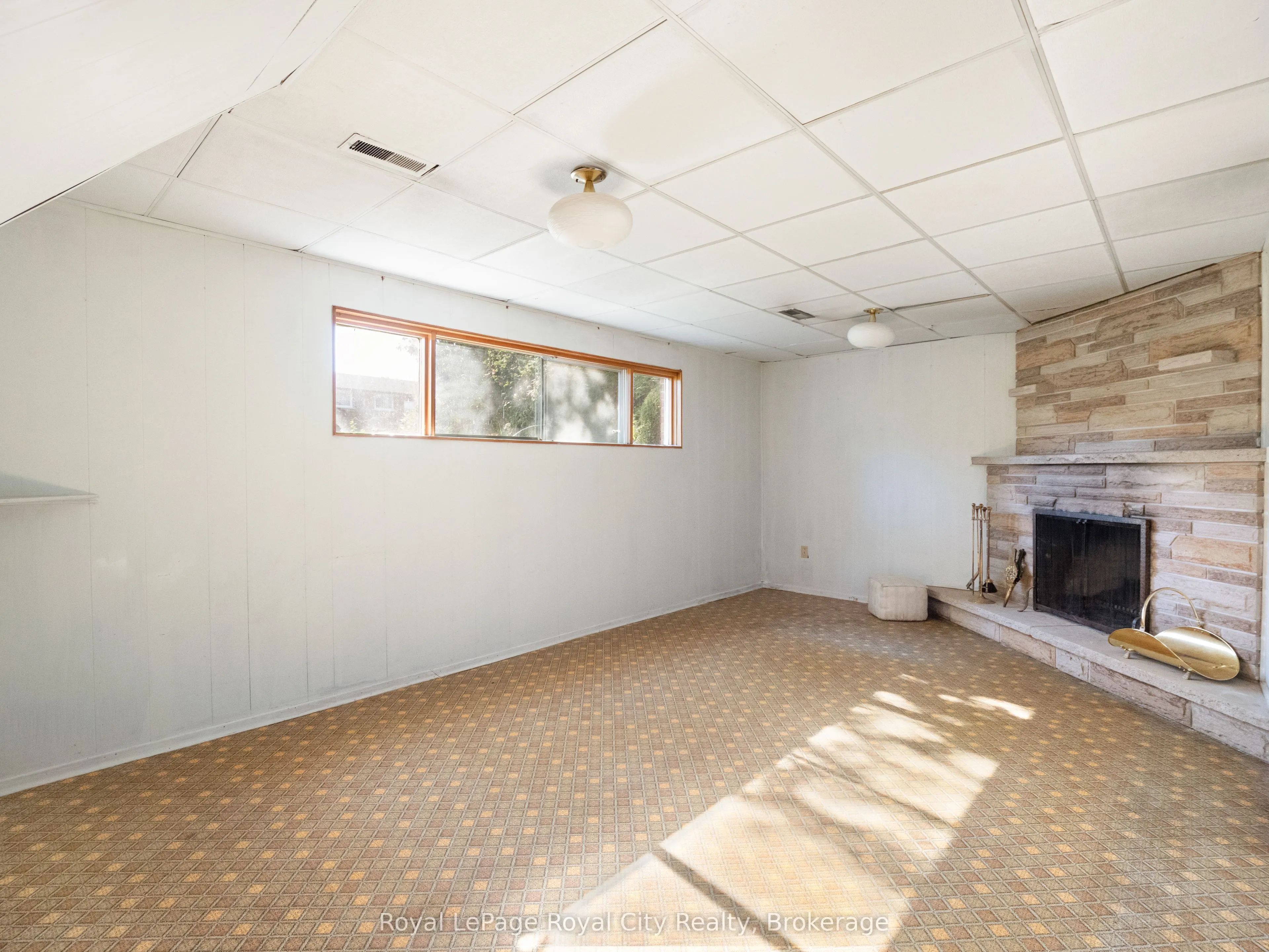 48 Glenbrook Drive