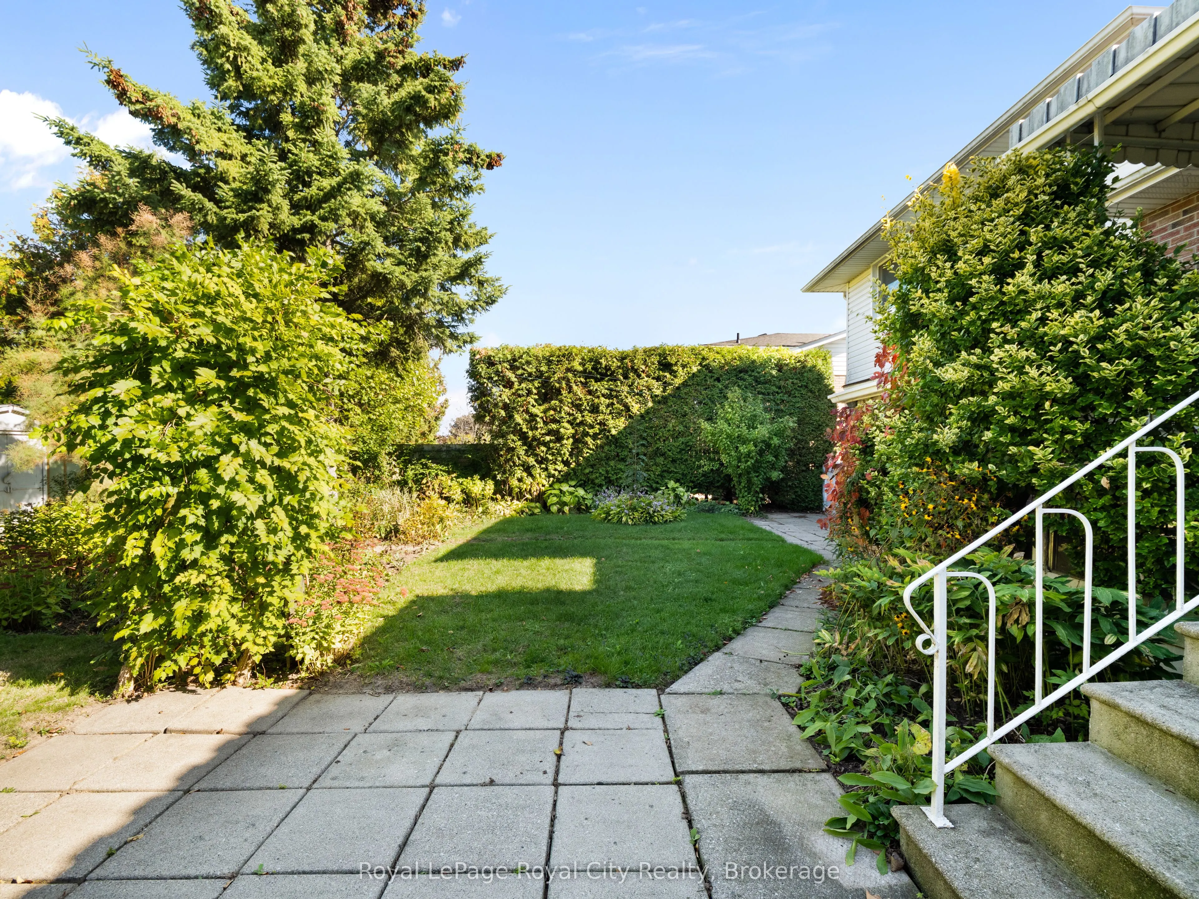 48 Glenbrook Drive