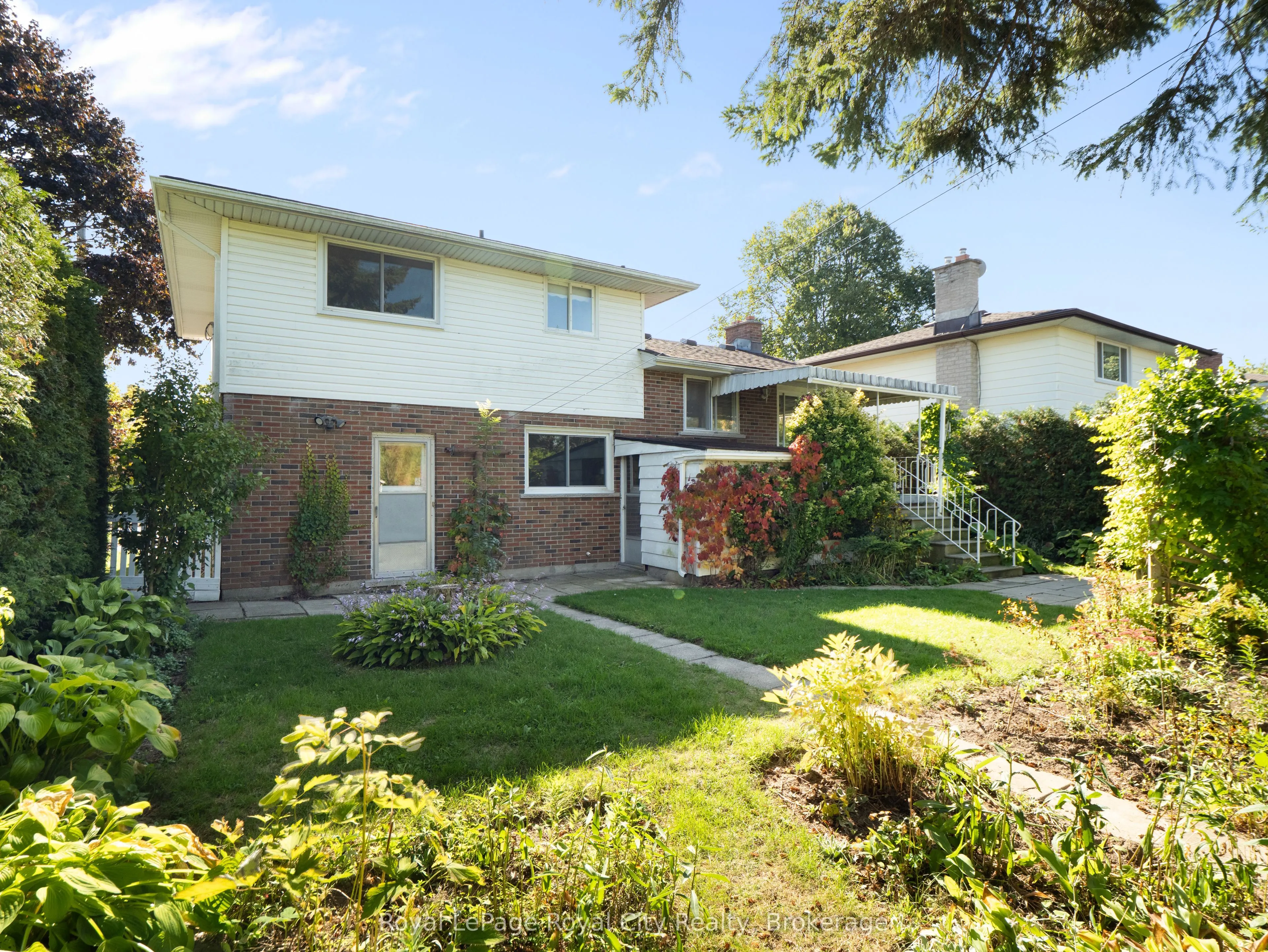 48 Glenbrook Drive