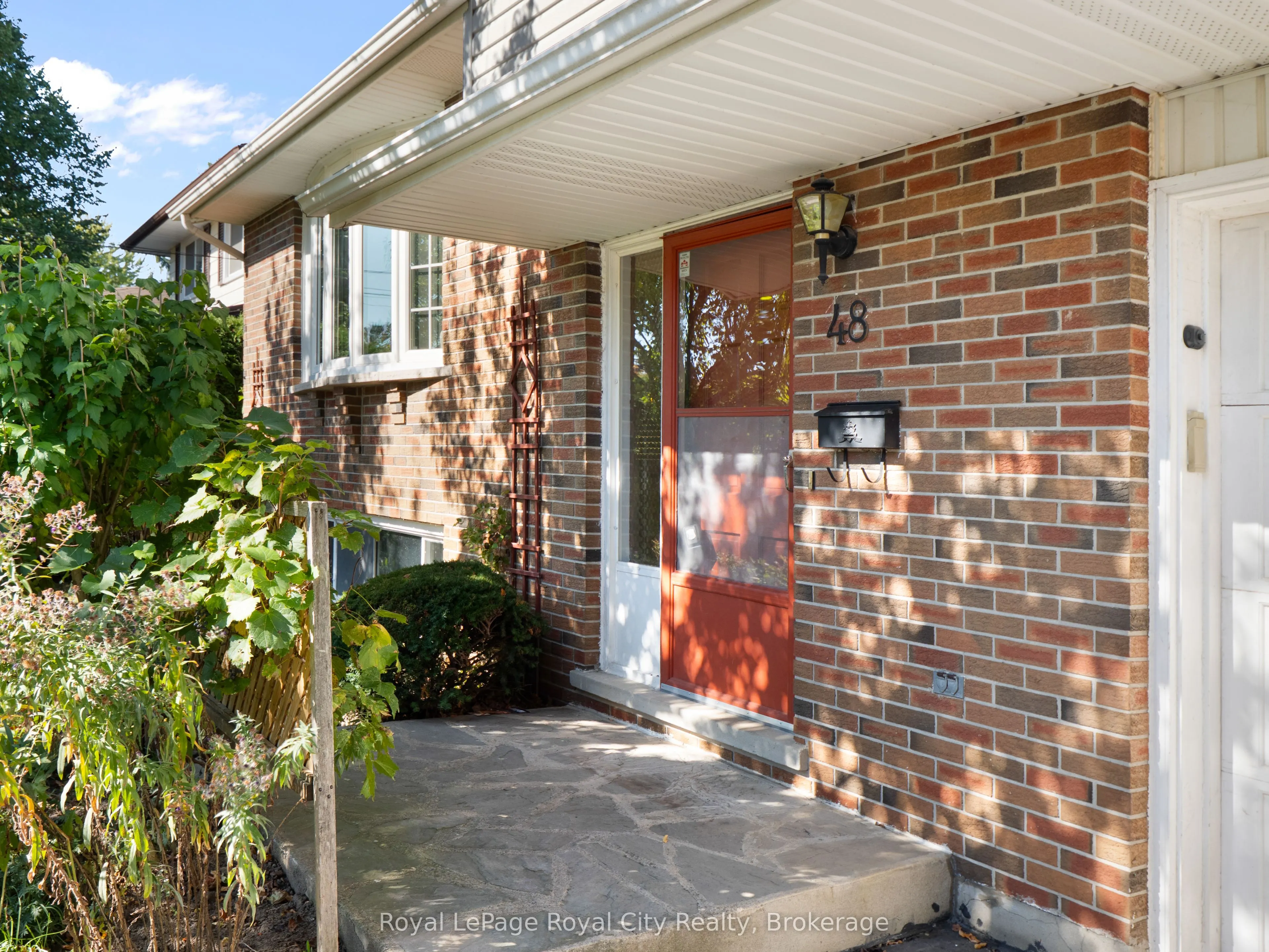 48 Glenbrook Drive