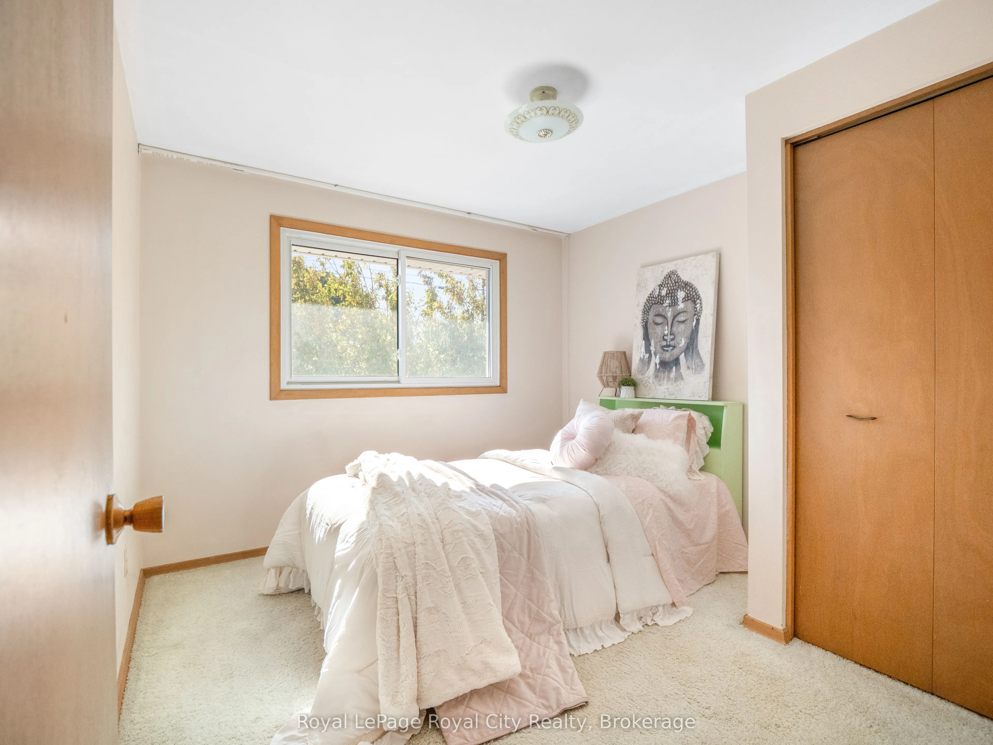 48 Glenbrook Drive