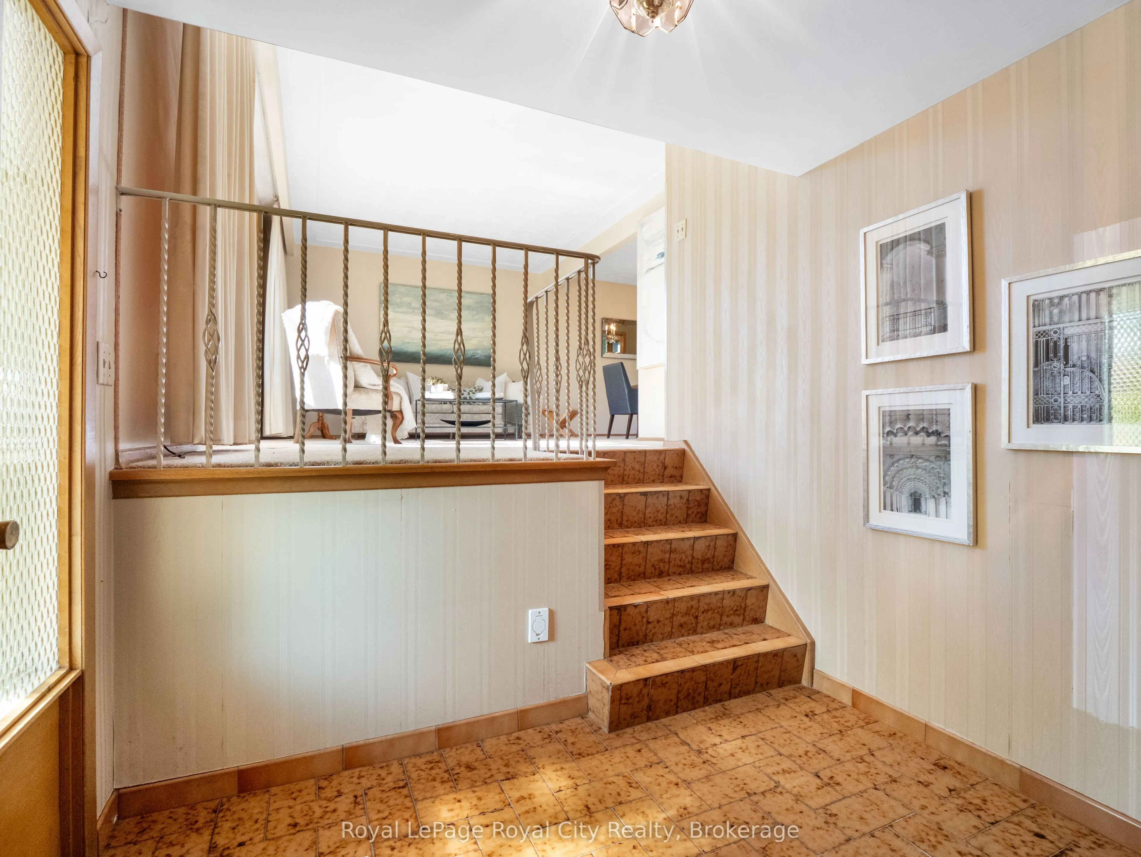 48 Glenbrook Drive
