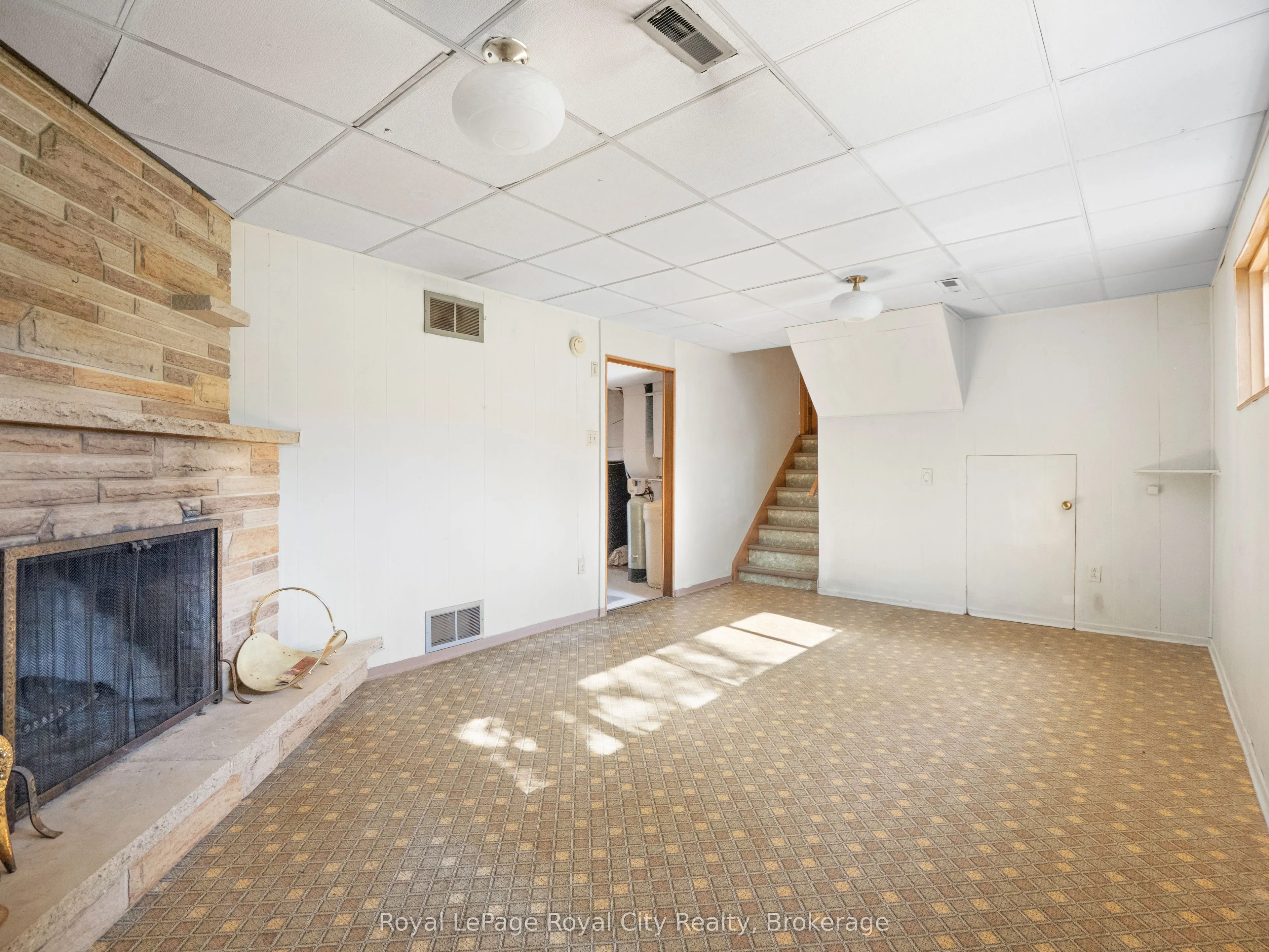 48 Glenbrook Drive