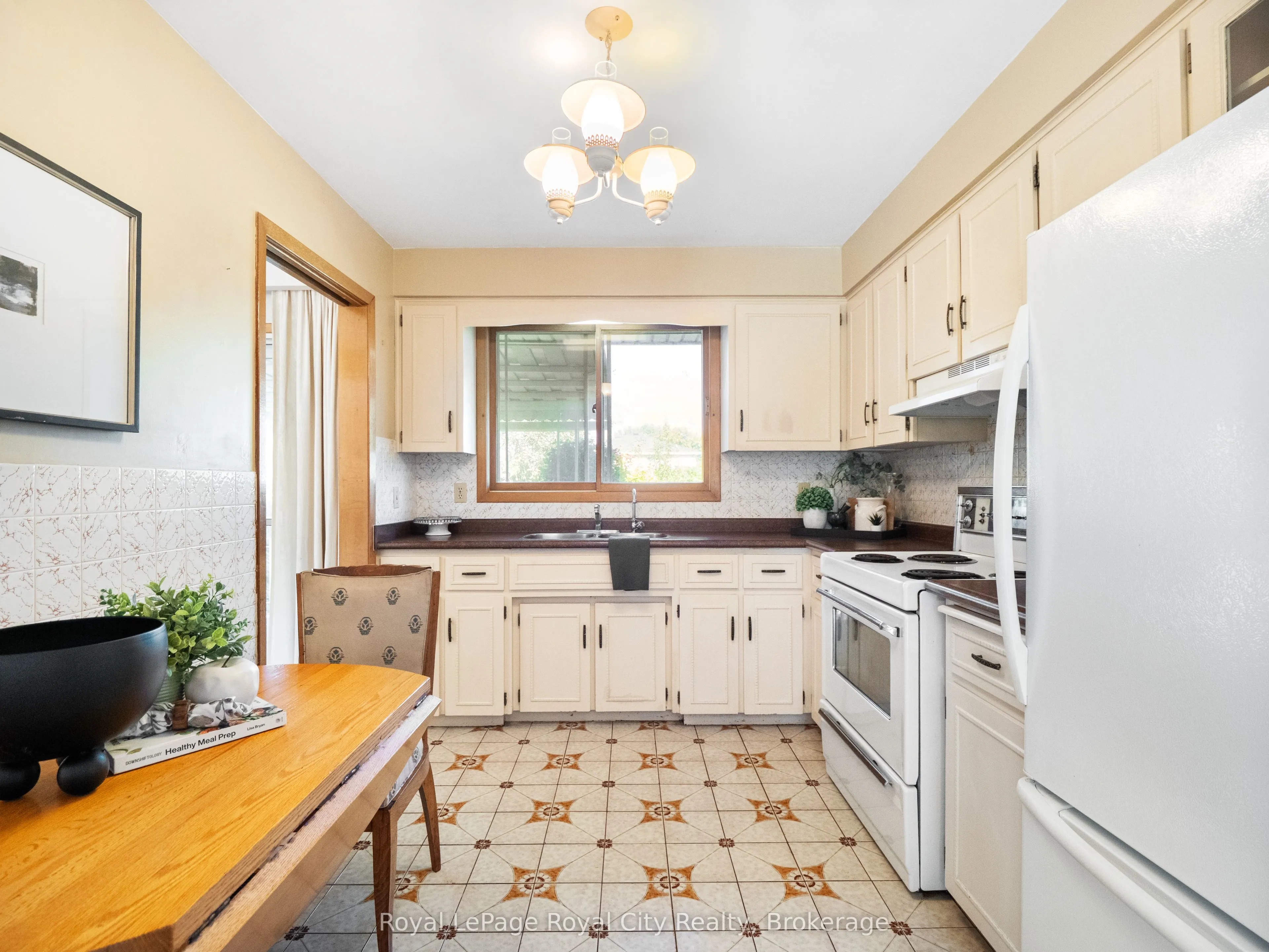 48 Glenbrook Drive