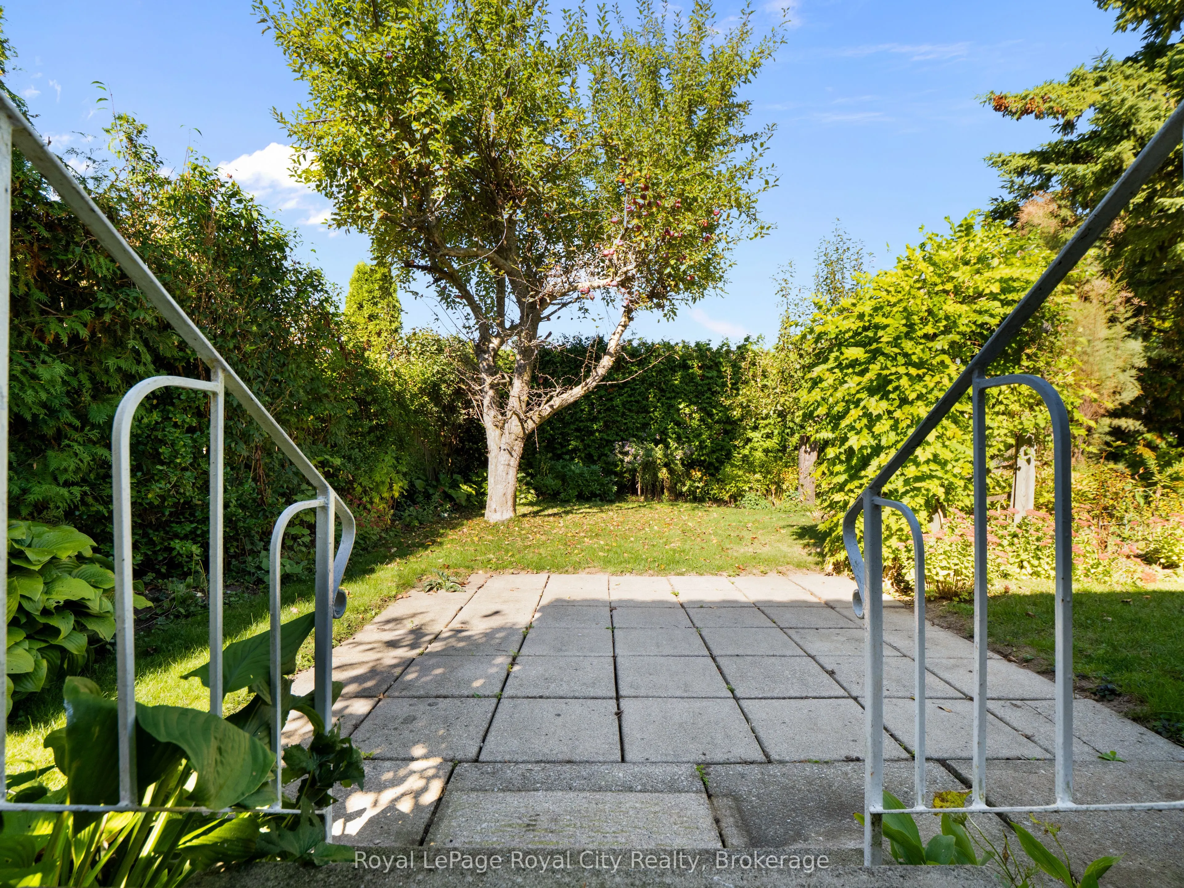 48 Glenbrook Drive