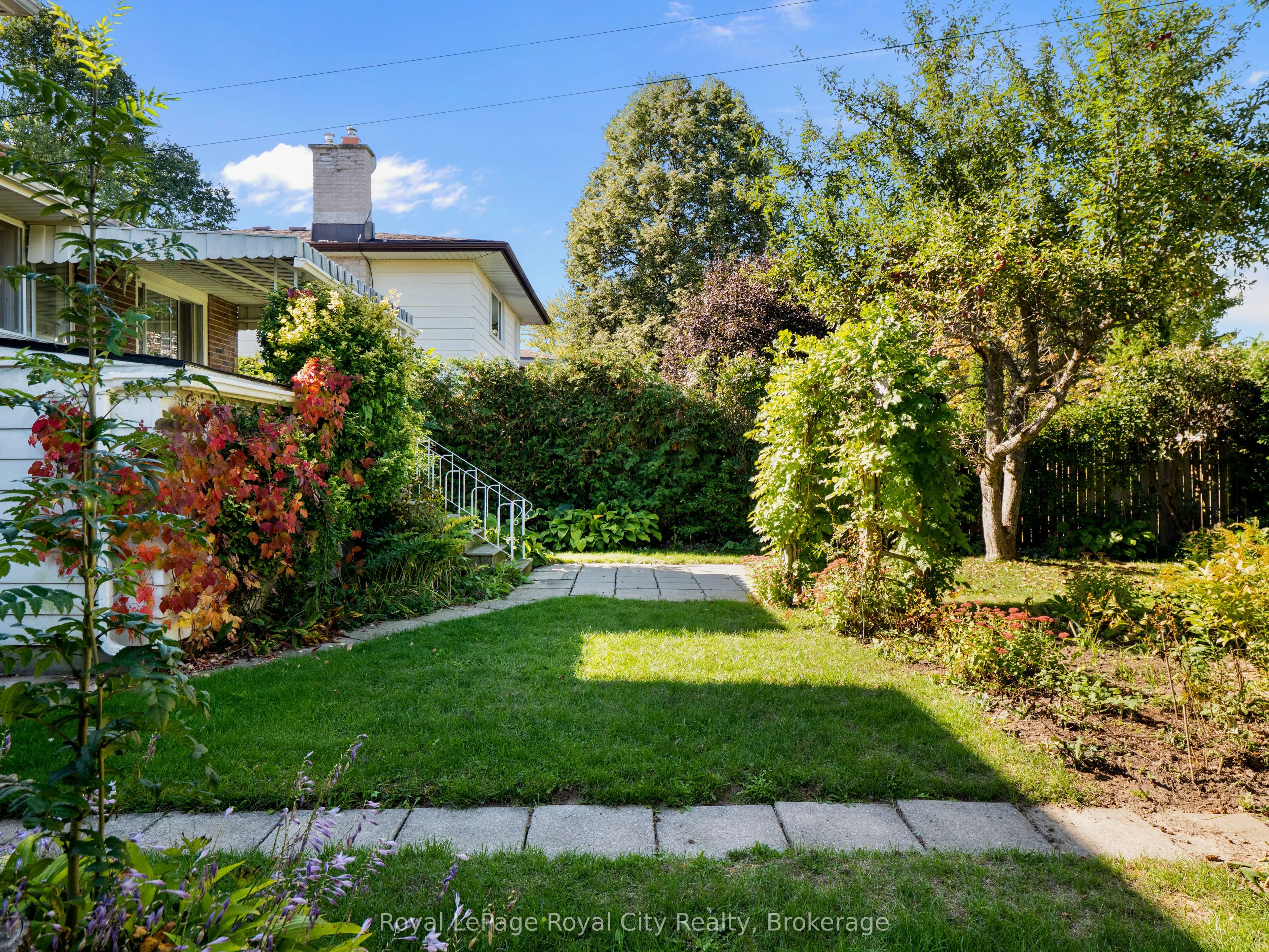 48 Glenbrook Drive
