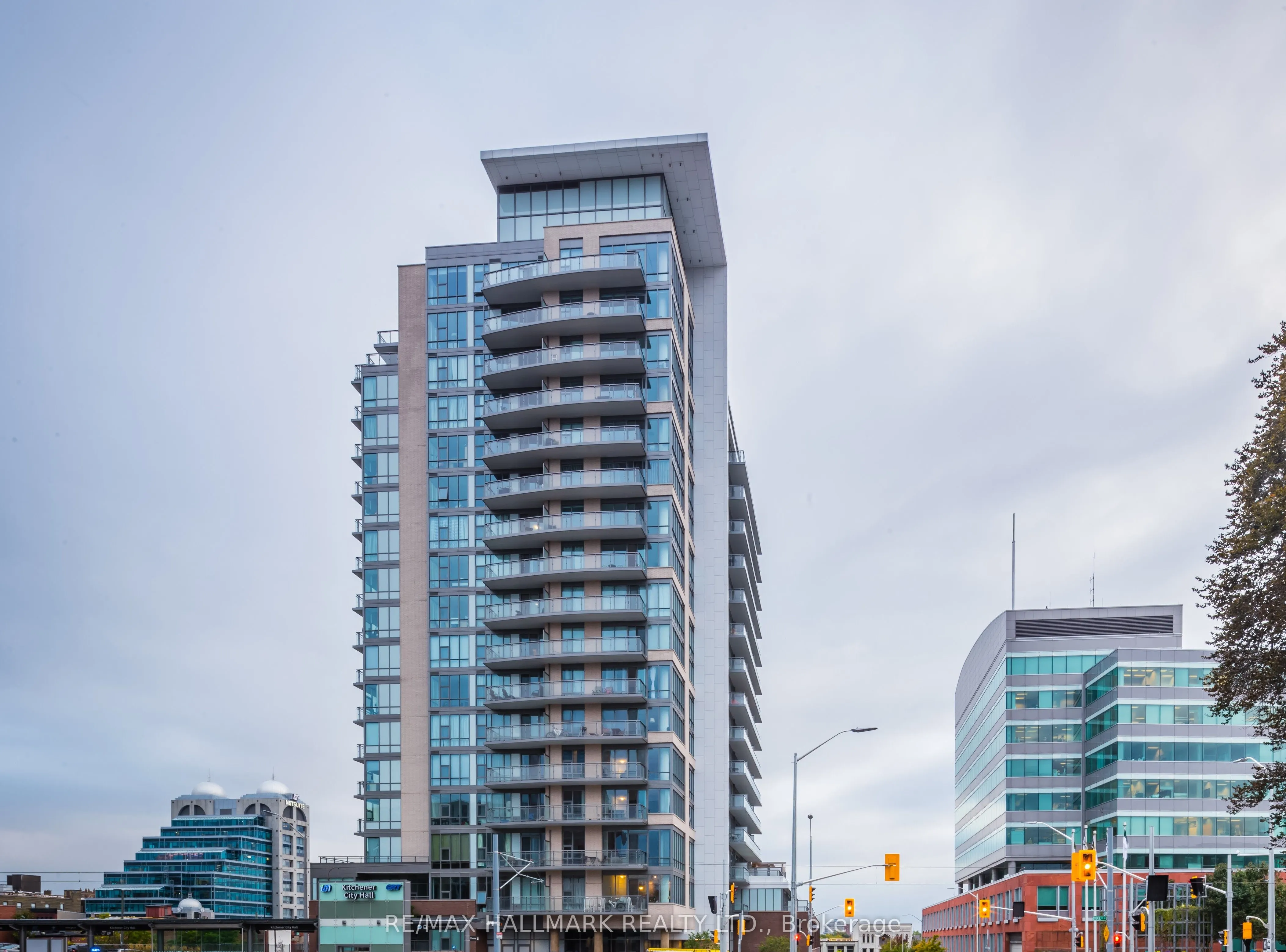 85 Duke Street W, #1704