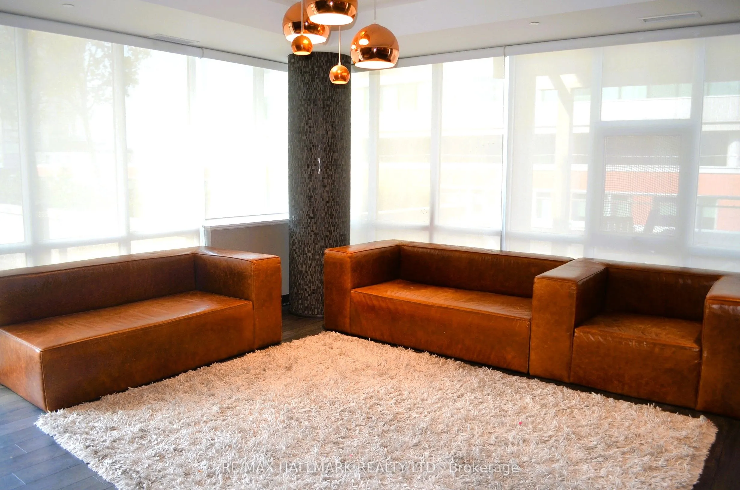 85 Duke Street W, #1704
