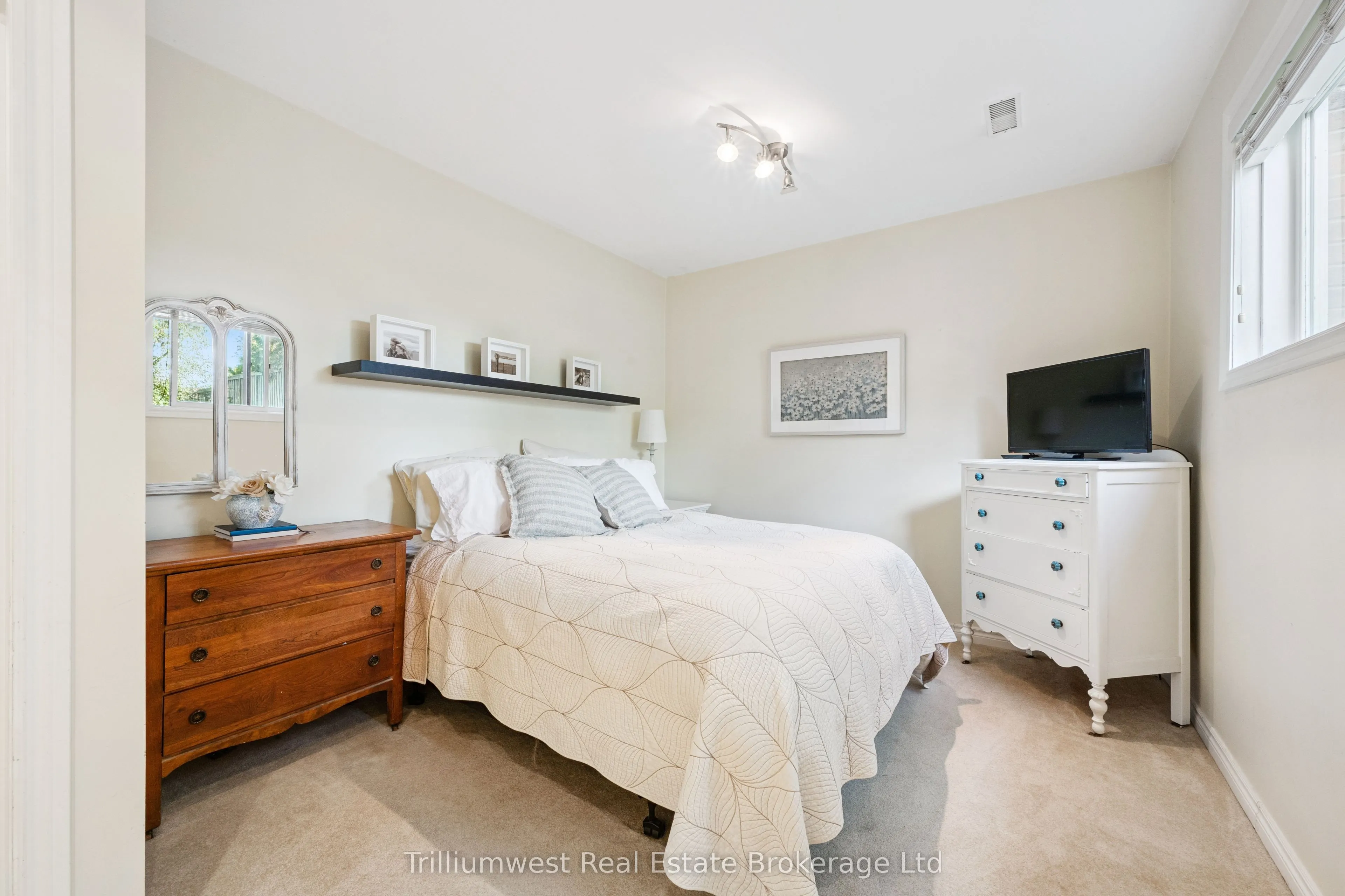 15 Karen Avenue