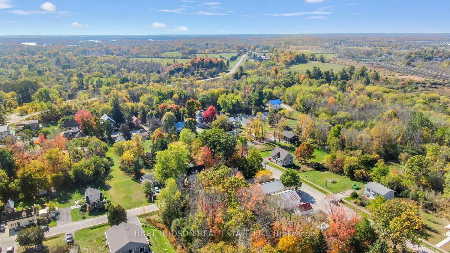 7 Simcoe Street