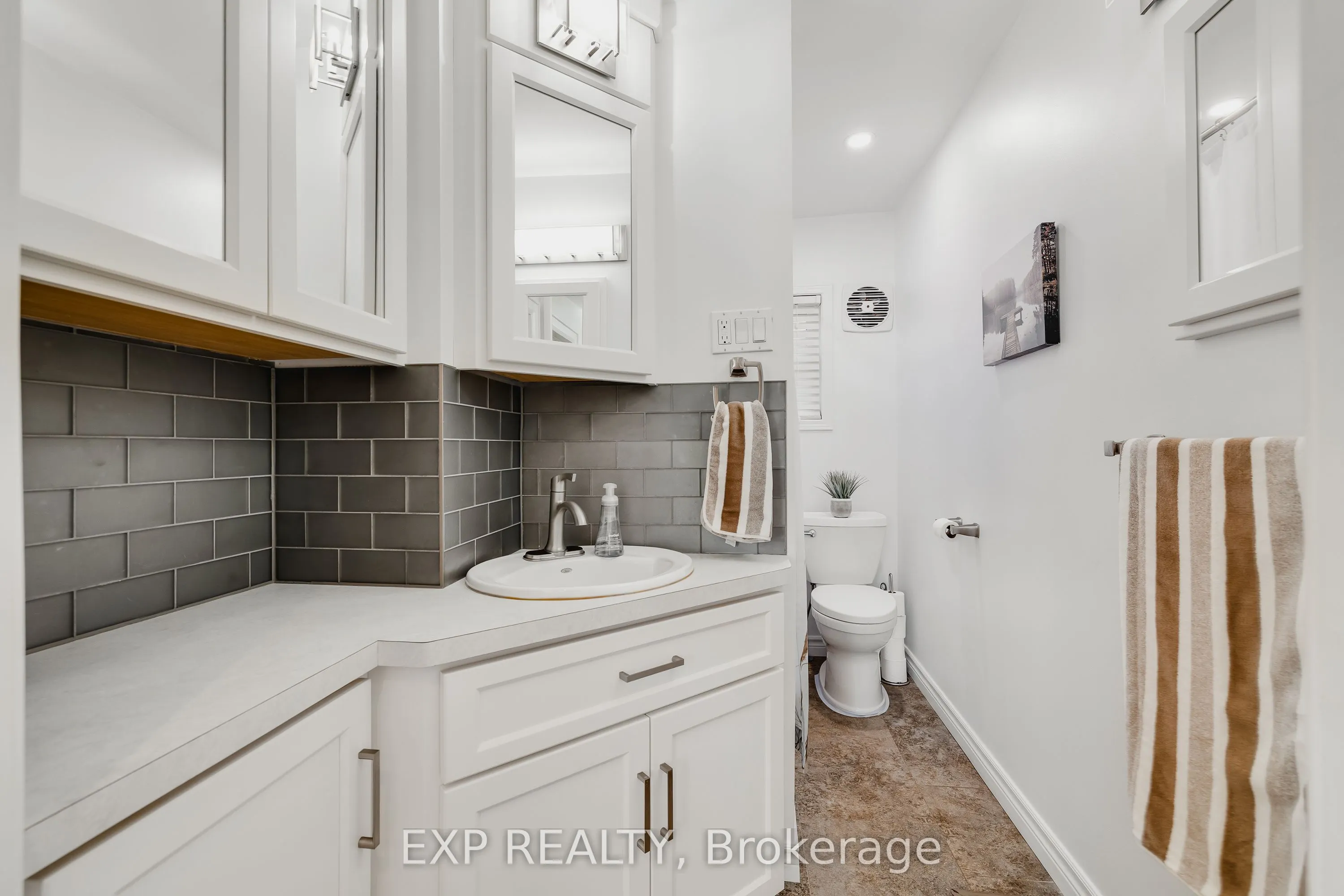 78 George Street S