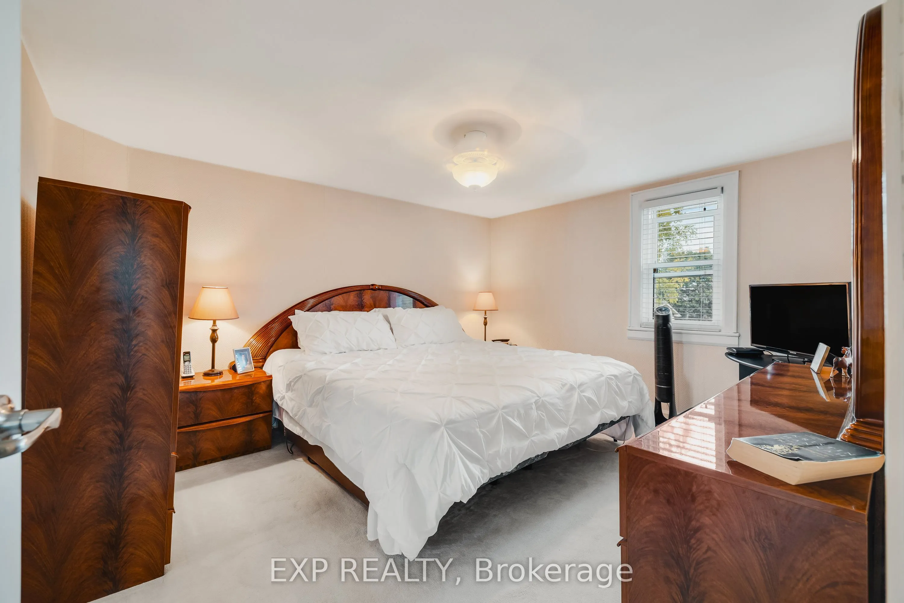 78 George Street S