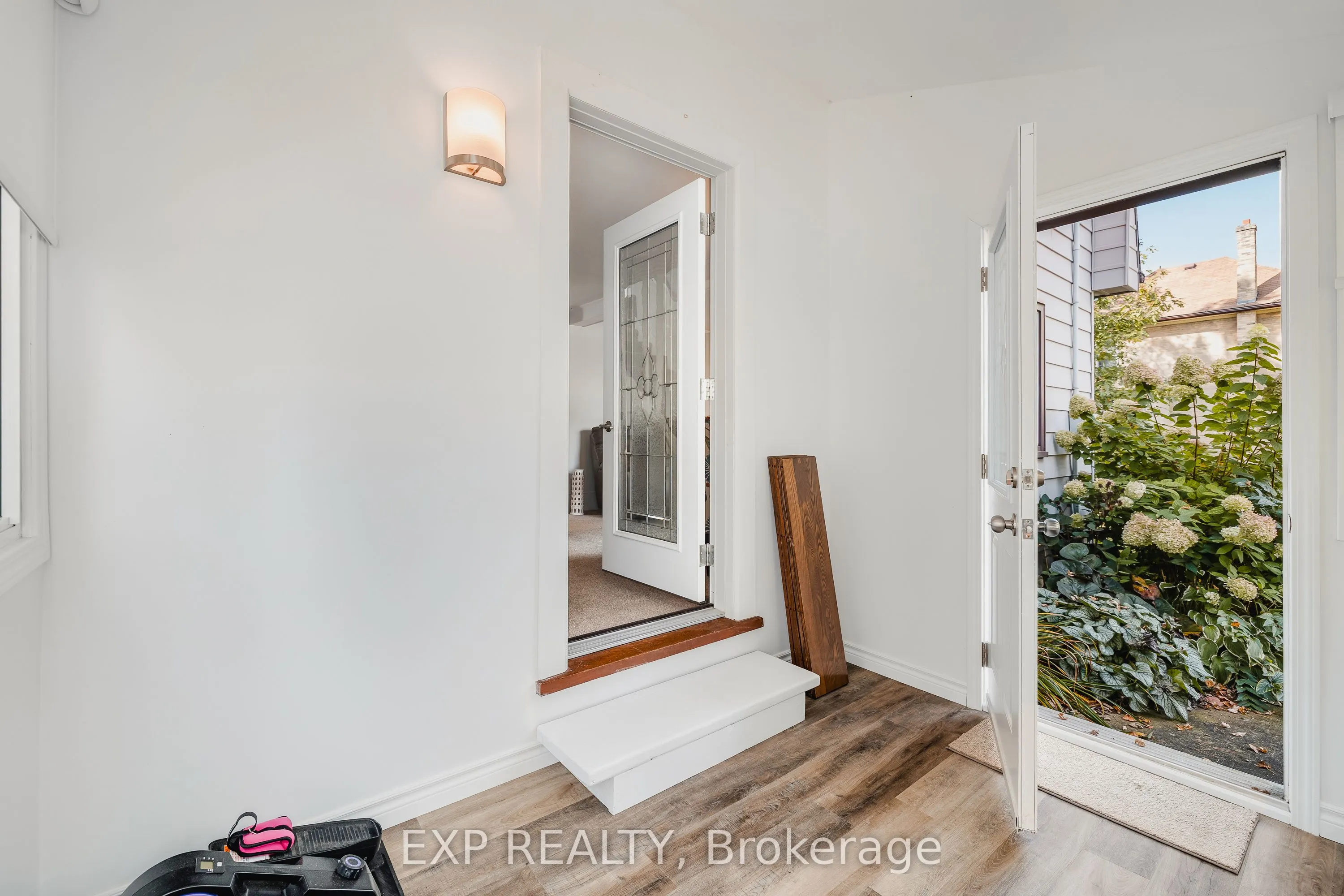 78 George Street S