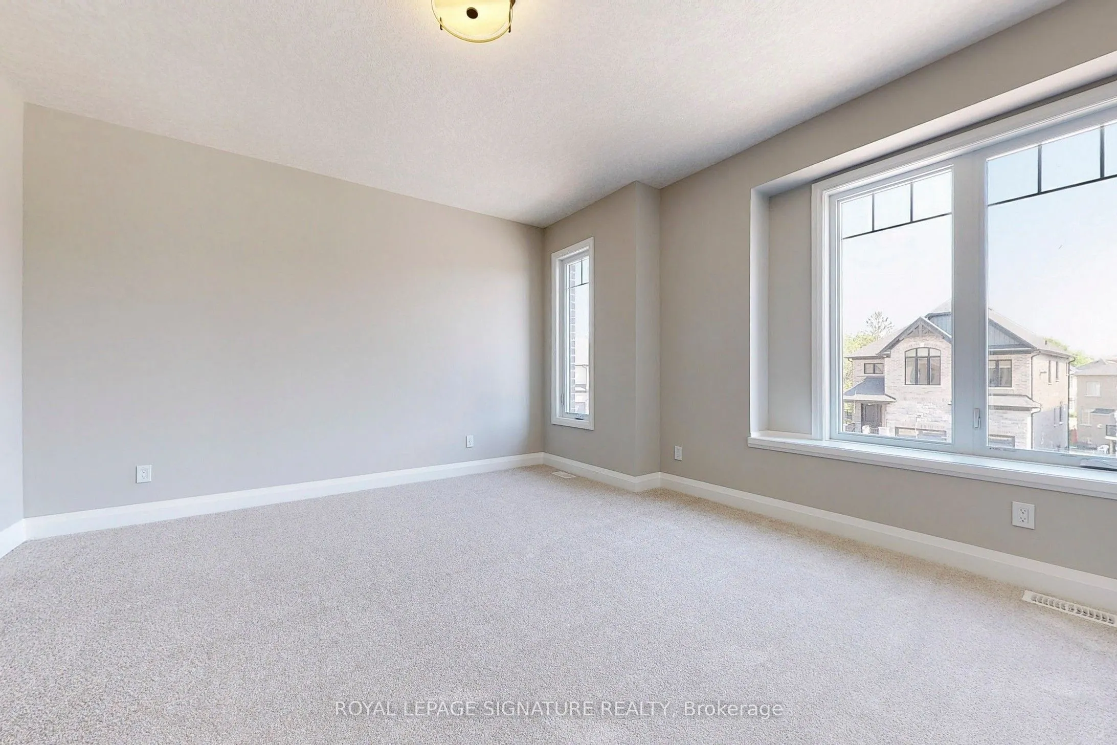 24 Hollybrook Trail